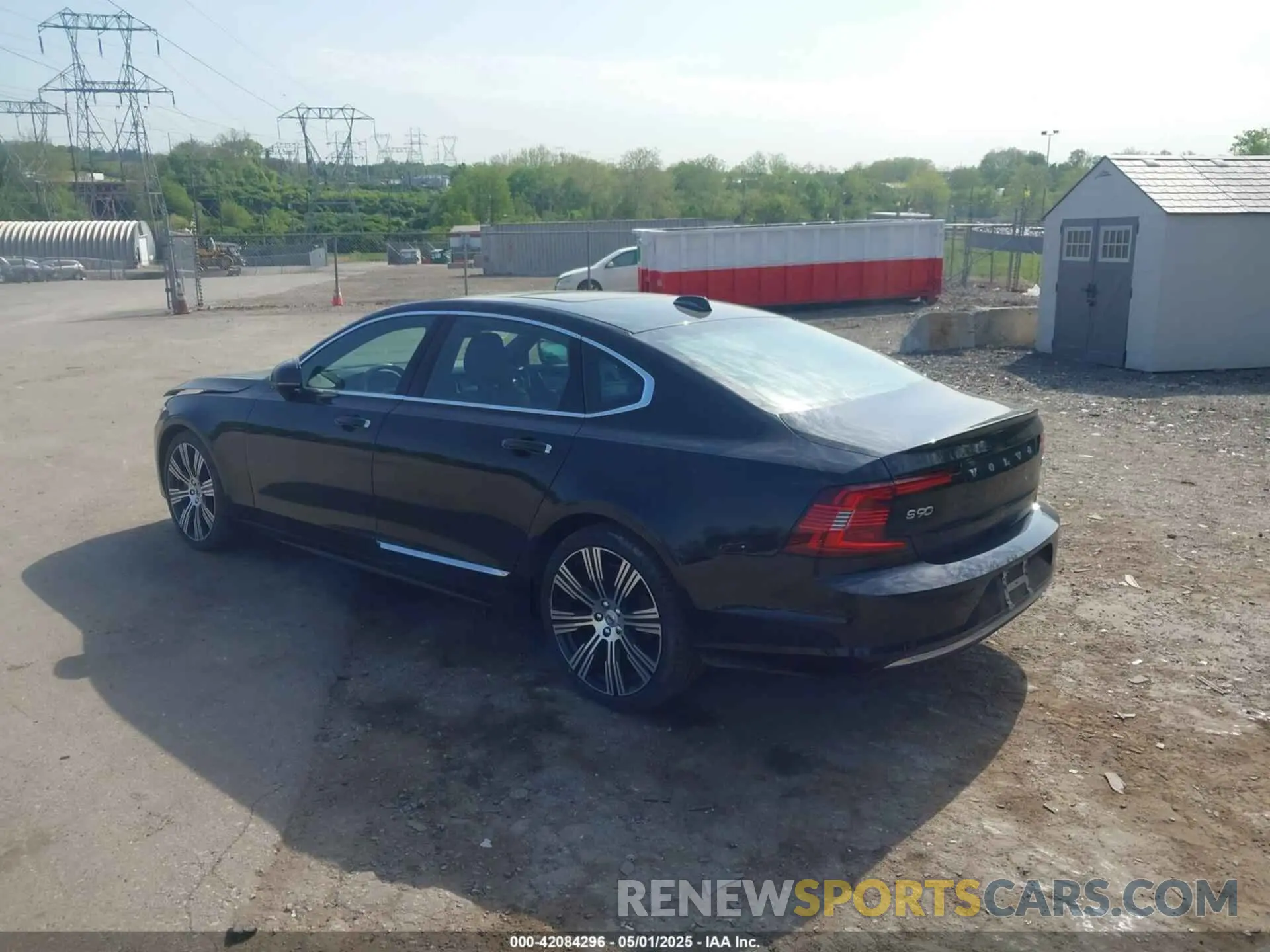 3 Photograph of a damaged car LVY062ML5NP247942 VOLVO S90 2022