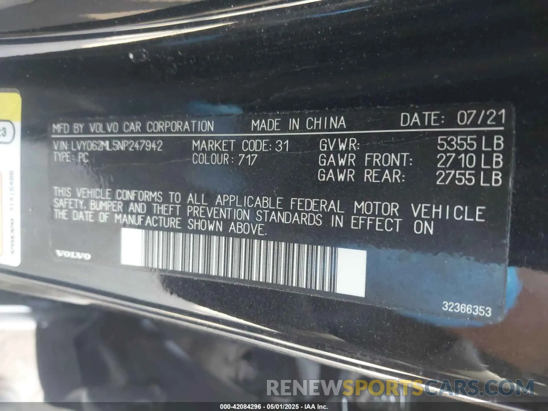 9 Photograph of a damaged car LVY062ML5NP247942 VOLVO S90 2022