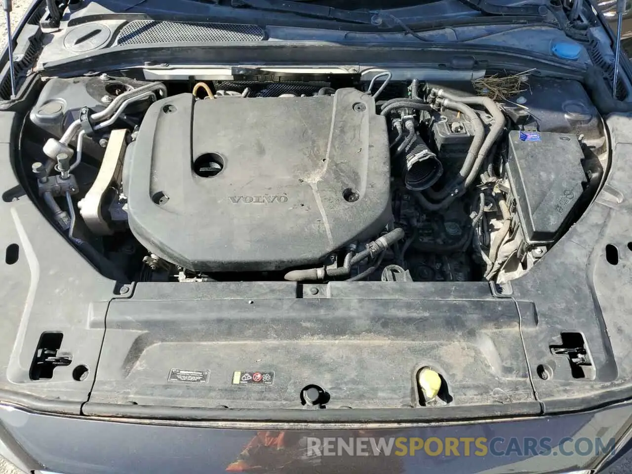 11 Photograph of a damaged car LVY062ML2NP265542 VOLVO S90 B6 INS 2022