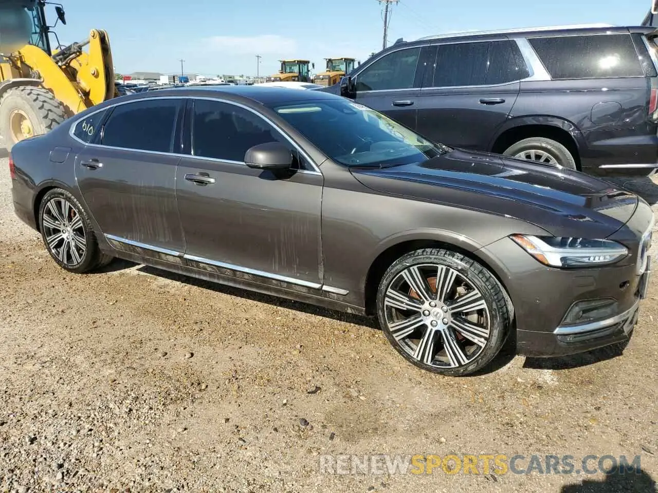4 Photograph of a damaged car LVY062ML2NP265542 VOLVO S90 B6 INS 2022