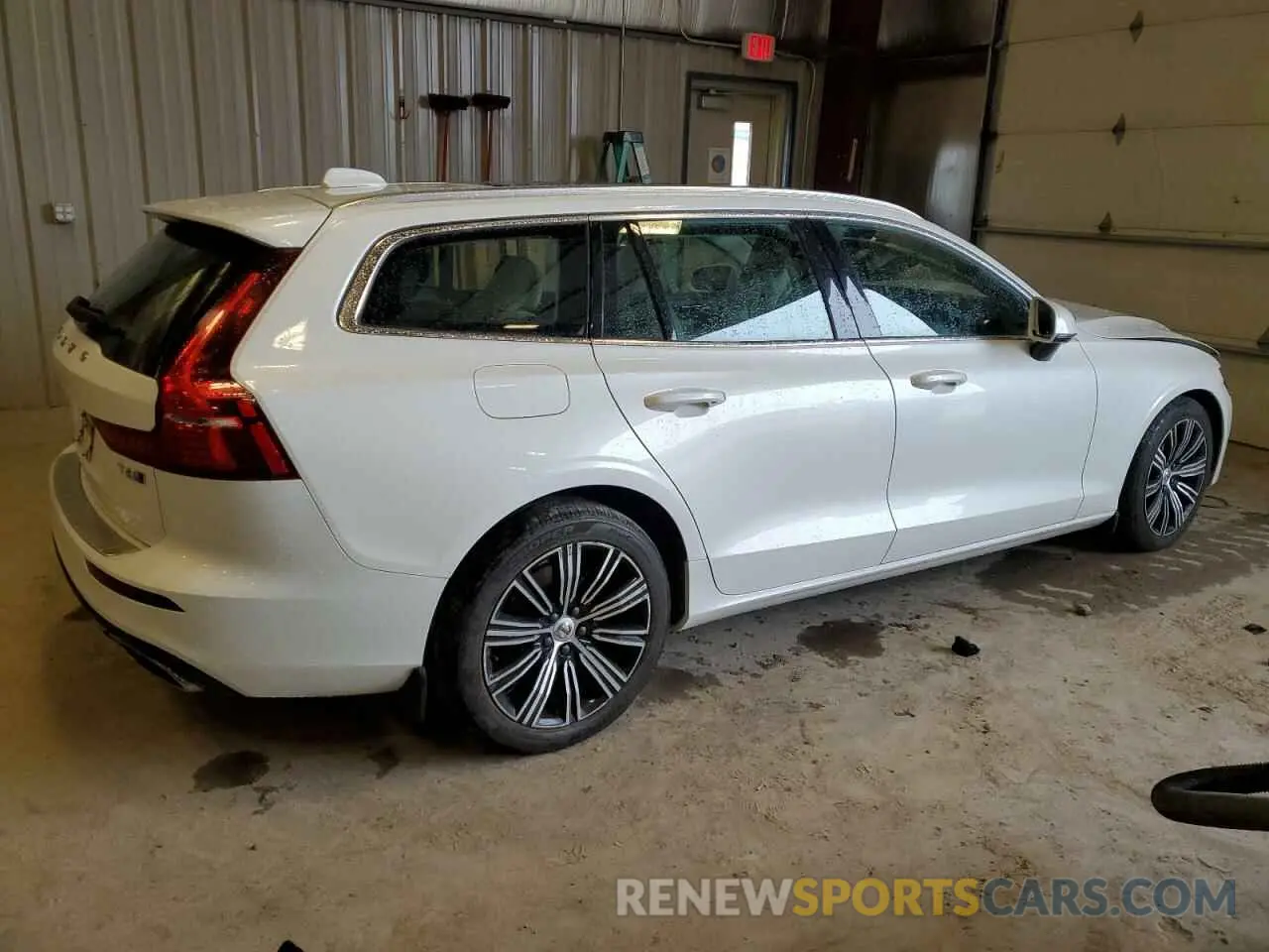 3 Photograph of a damaged car YV1A22SL6K2335587 VOLVO V60 2019