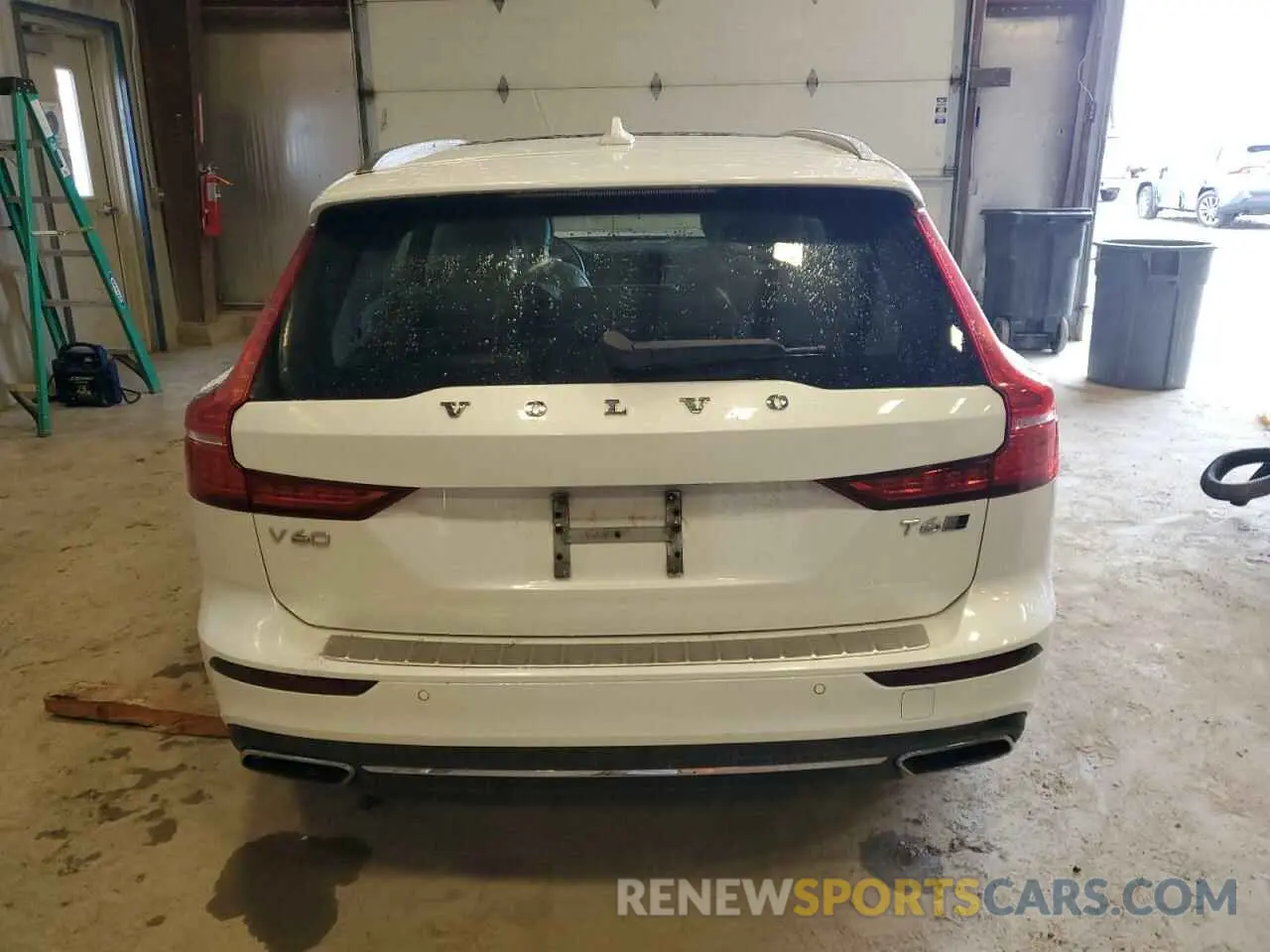 6 Photograph of a damaged car YV1A22SL6K2335587 VOLVO V60 2019