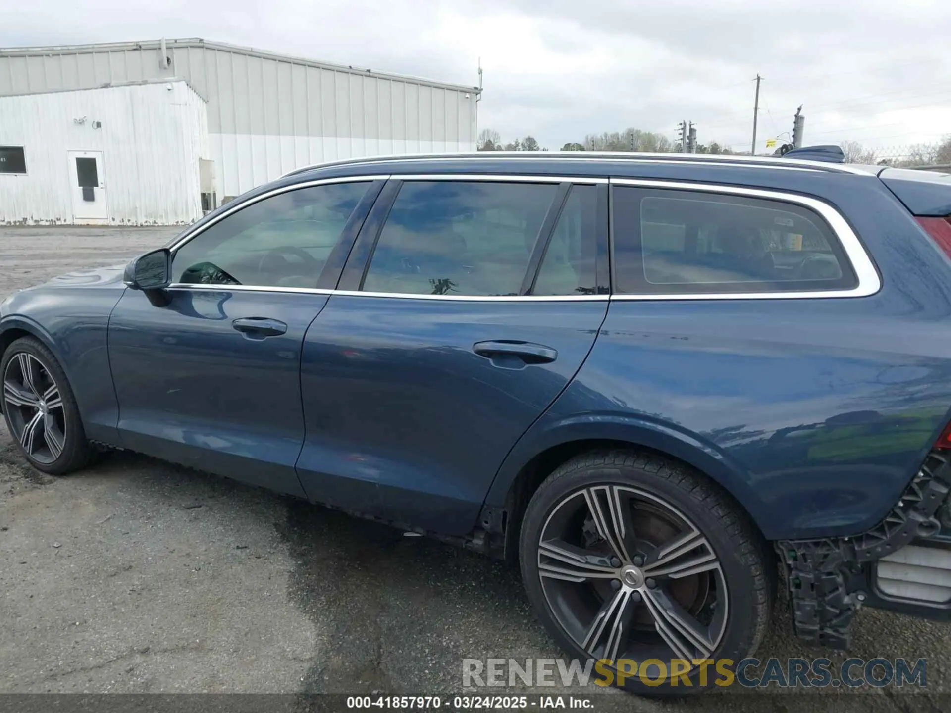 14 Photograph of a damaged car YV1A22SL7K2325537 VOLVO V60 2019