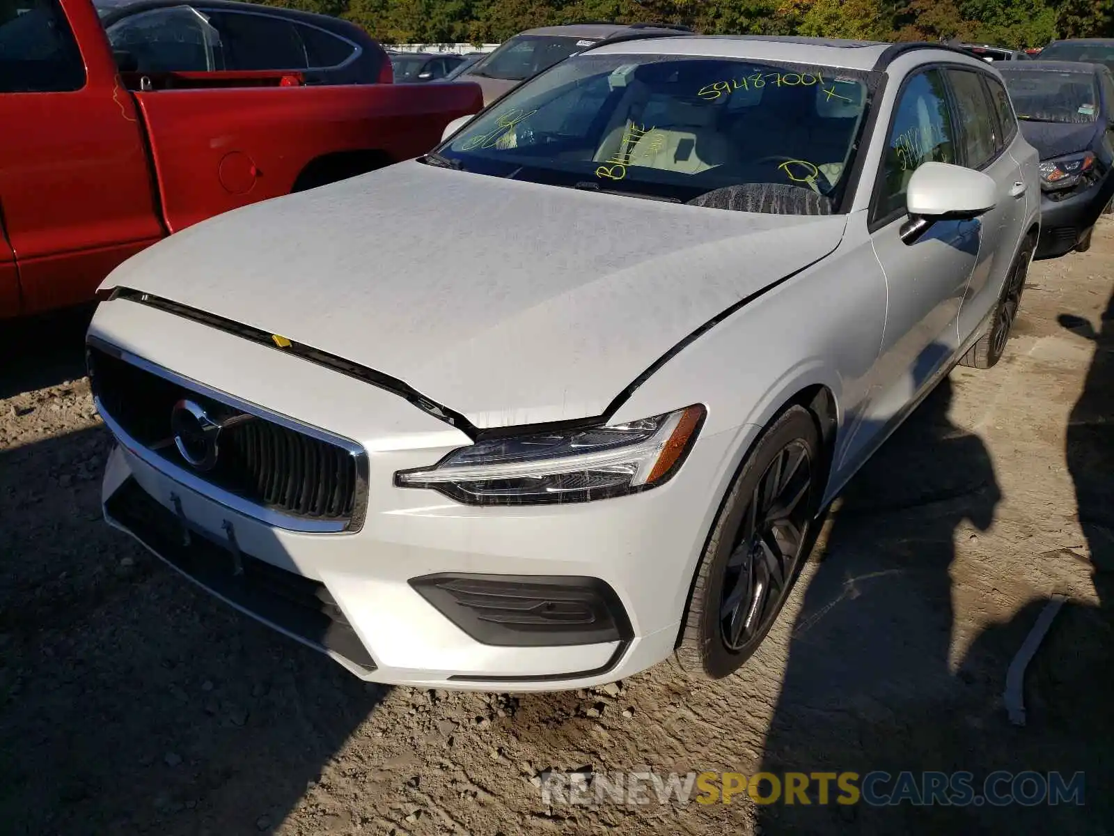 2 Photograph of a damaged car YV1102EK1L2399787 VOLVO V60 2020