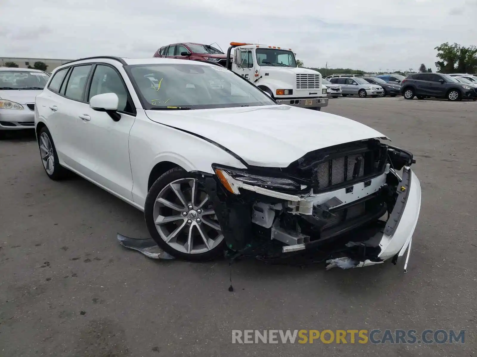 1 Photograph of a damaged car YV1102EK9L2380503 VOLVO V60 2020