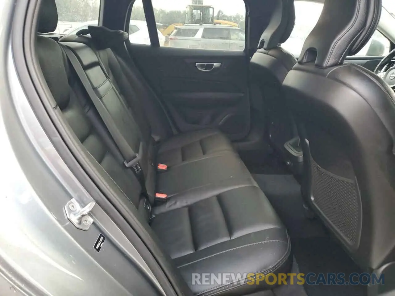10 Photograph of a damaged car YV4102WK2L1032534 VOLVO V60 2020