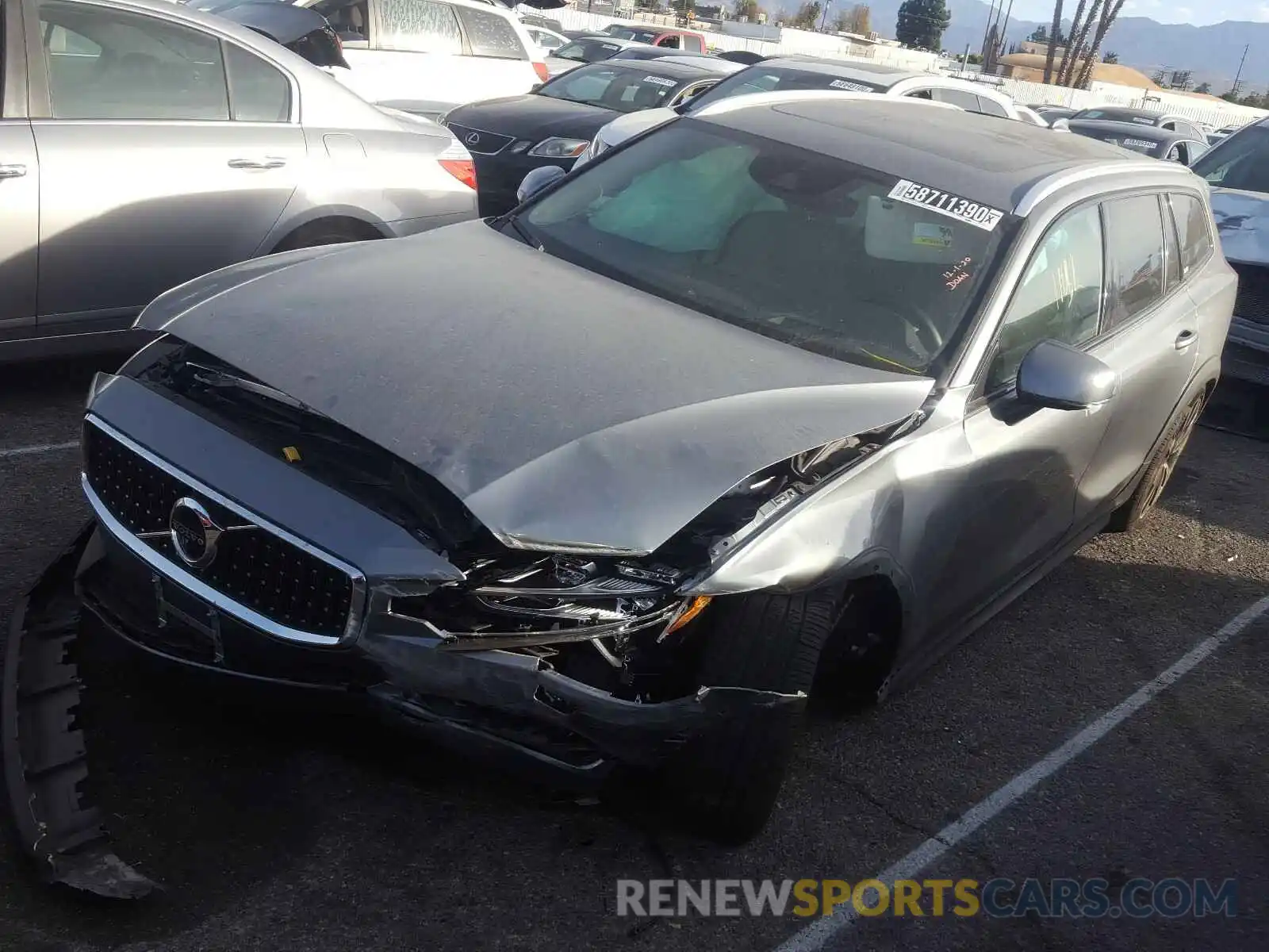 2 Photograph of a damaged car YV4102WK2L1042416 VOLVO V60 2020