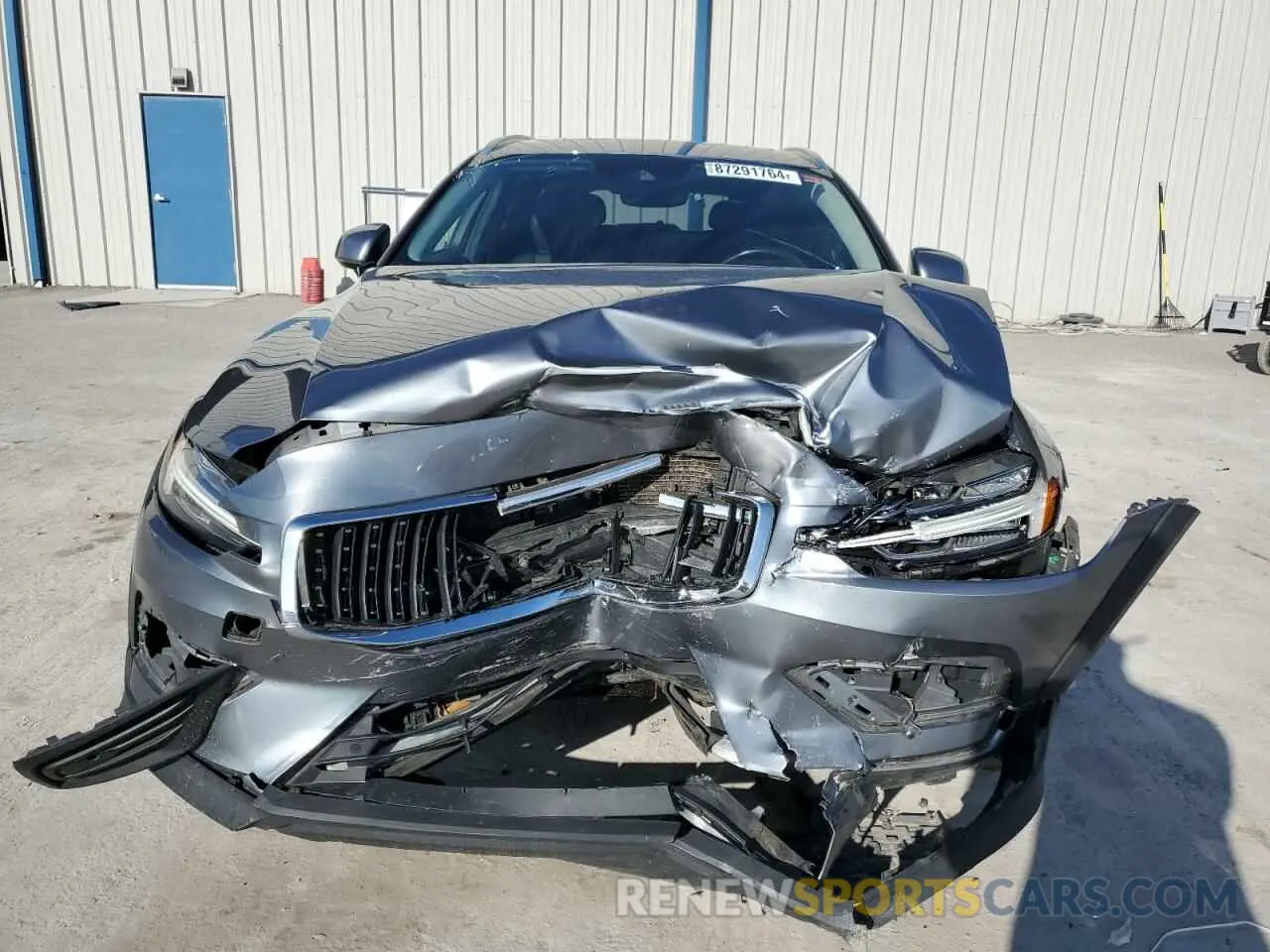 5 Photograph of a damaged car YV4102WK5L1042975 VOLVO V60 2020