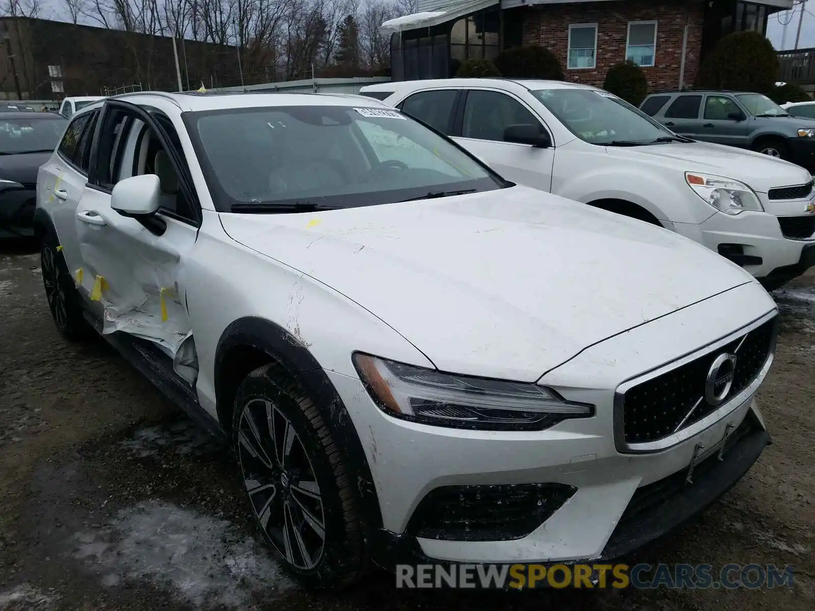 1 Photograph of a damaged car YV4102WK5L1047318 VOLVO V60 2020