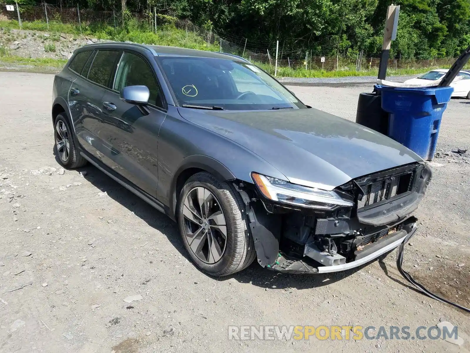 1 Photograph of a damaged car YV4102WK6L1042550 VOLVO V60 2020