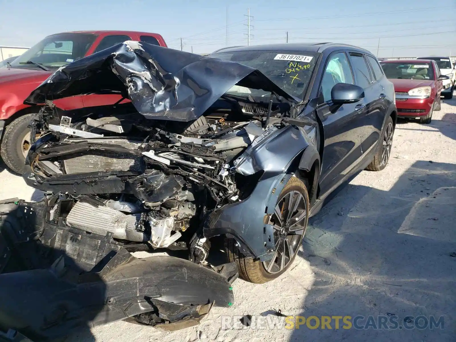 2 Photograph of a damaged car YV4102WK7L1048390 VOLVO V60 2020