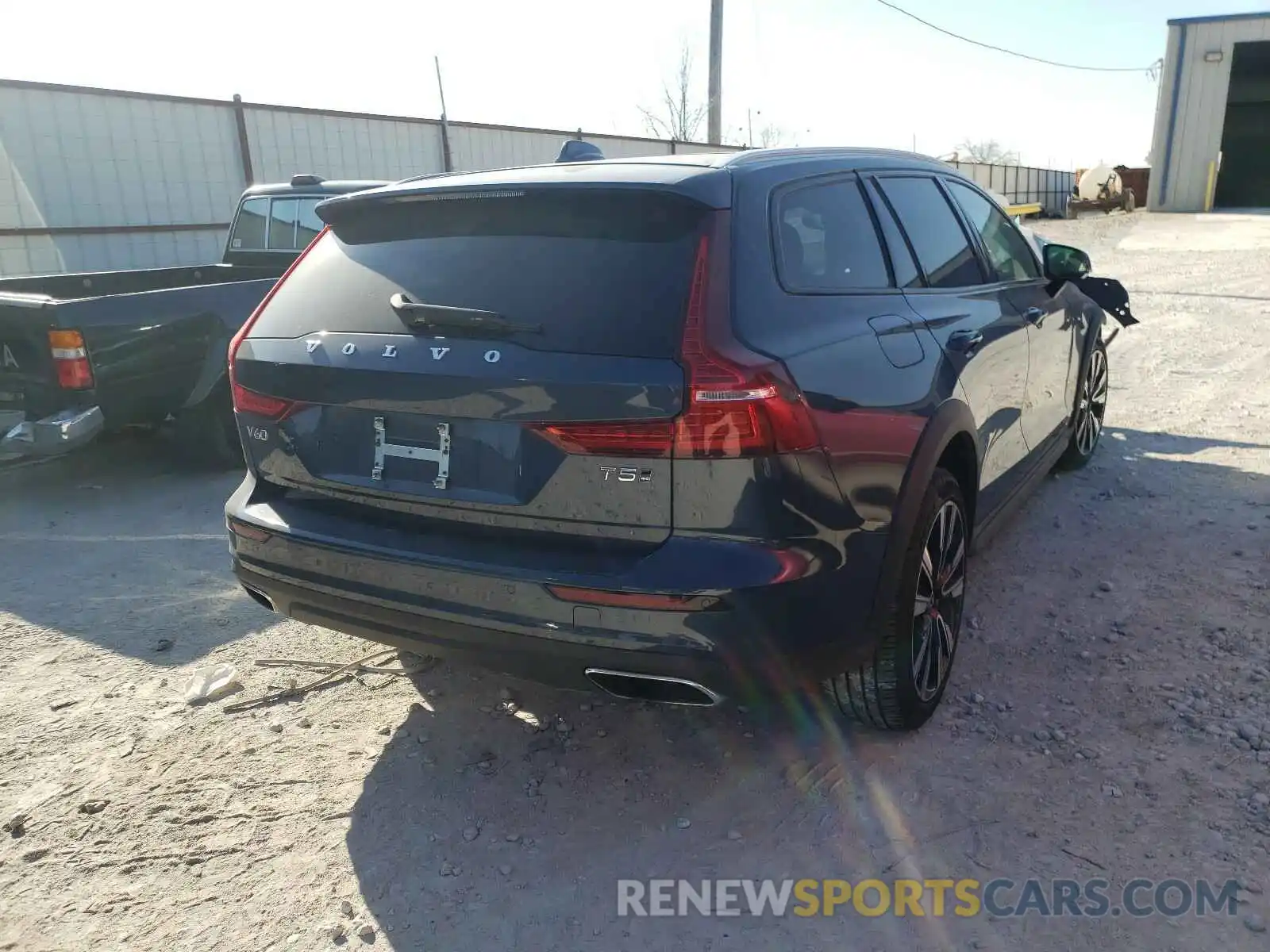 4 Photograph of a damaged car YV4102WK7L1048390 VOLVO V60 2020