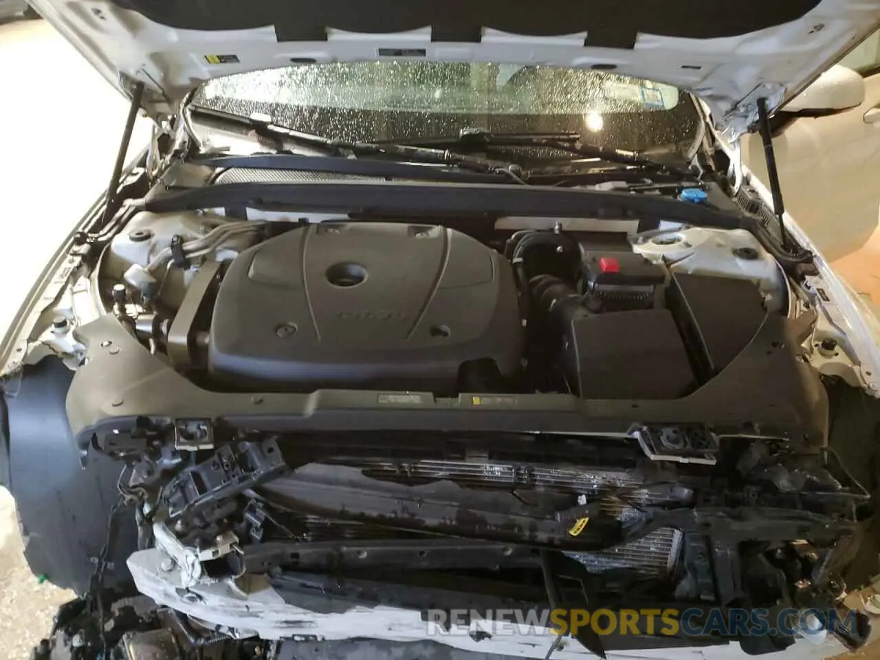 11 Photograph of a damaged car YV4102WKXL1031888 VOLVO V60 2020