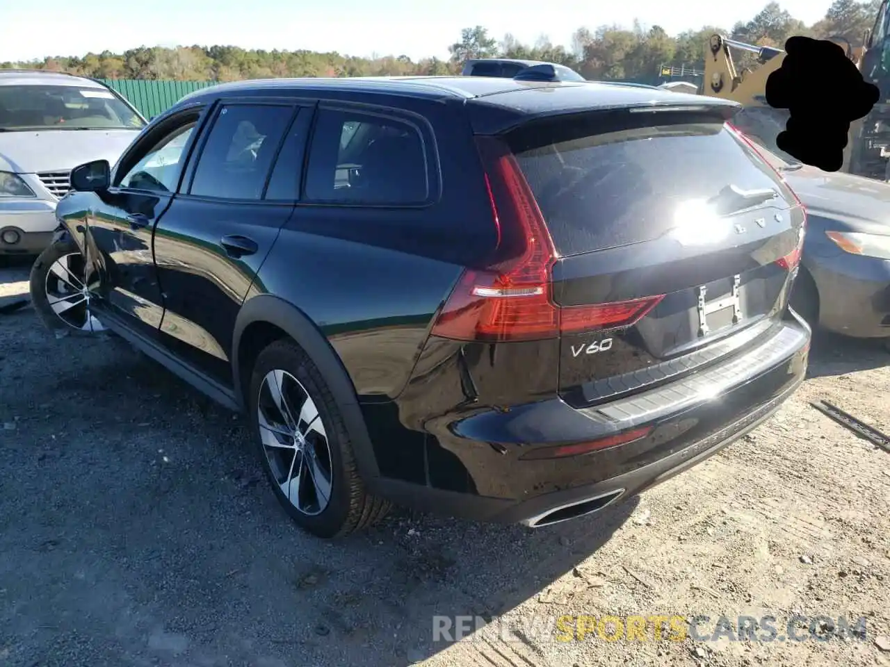 3 Photograph of a damaged car YV4102WKXL1047380 VOLVO V60 2020