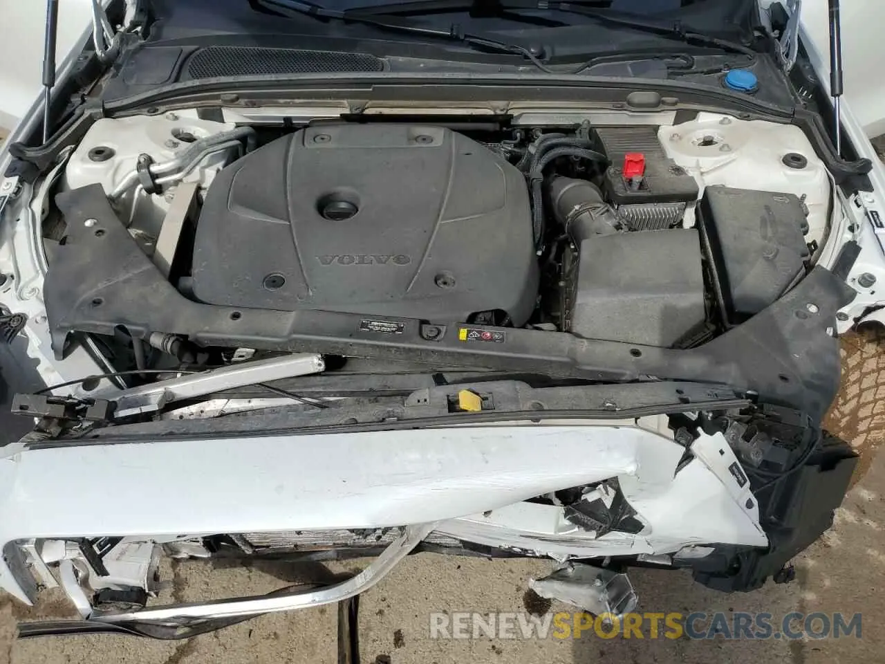 11 Photograph of a damaged car YV4102WK3M1065110 VOLVO V60 2021
