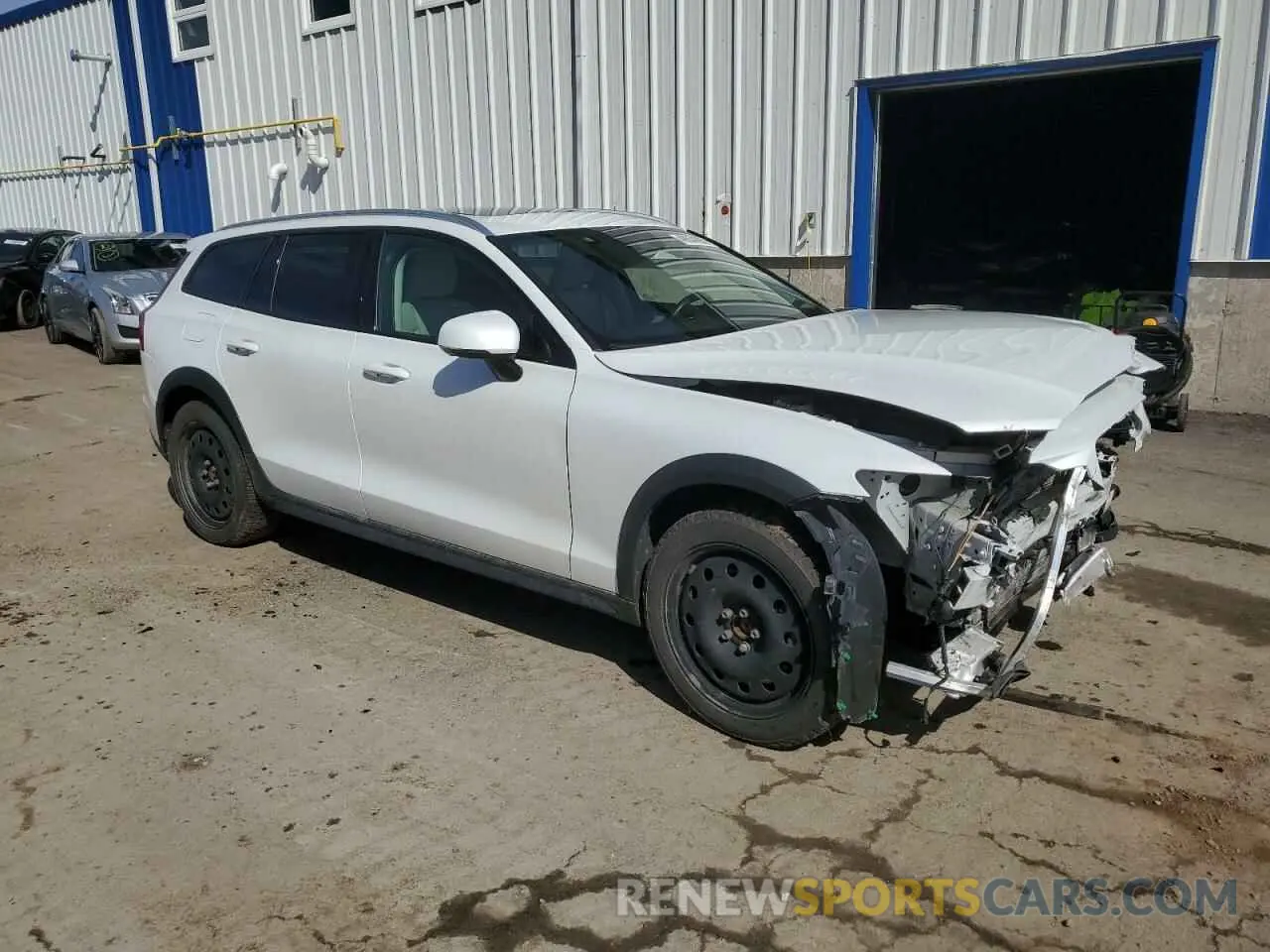 4 Photograph of a damaged car YV4102WK3M1065110 VOLVO V60 2021