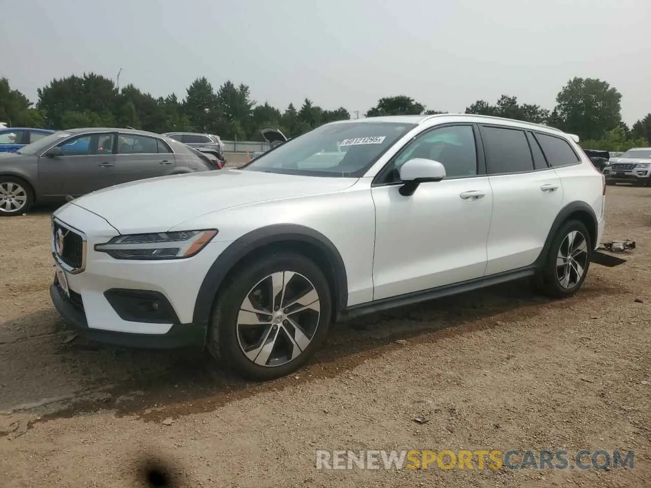1 Photograph of a damaged car YV4102WK7M1068799 VOLVO V60 2021
