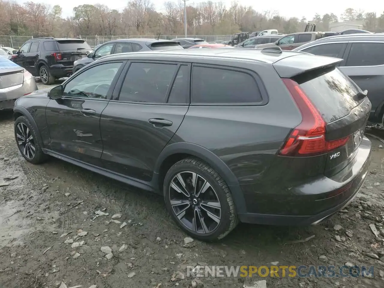 2 Photograph of a damaged car YV4102WK9M1067802 VOLVO V60 2021