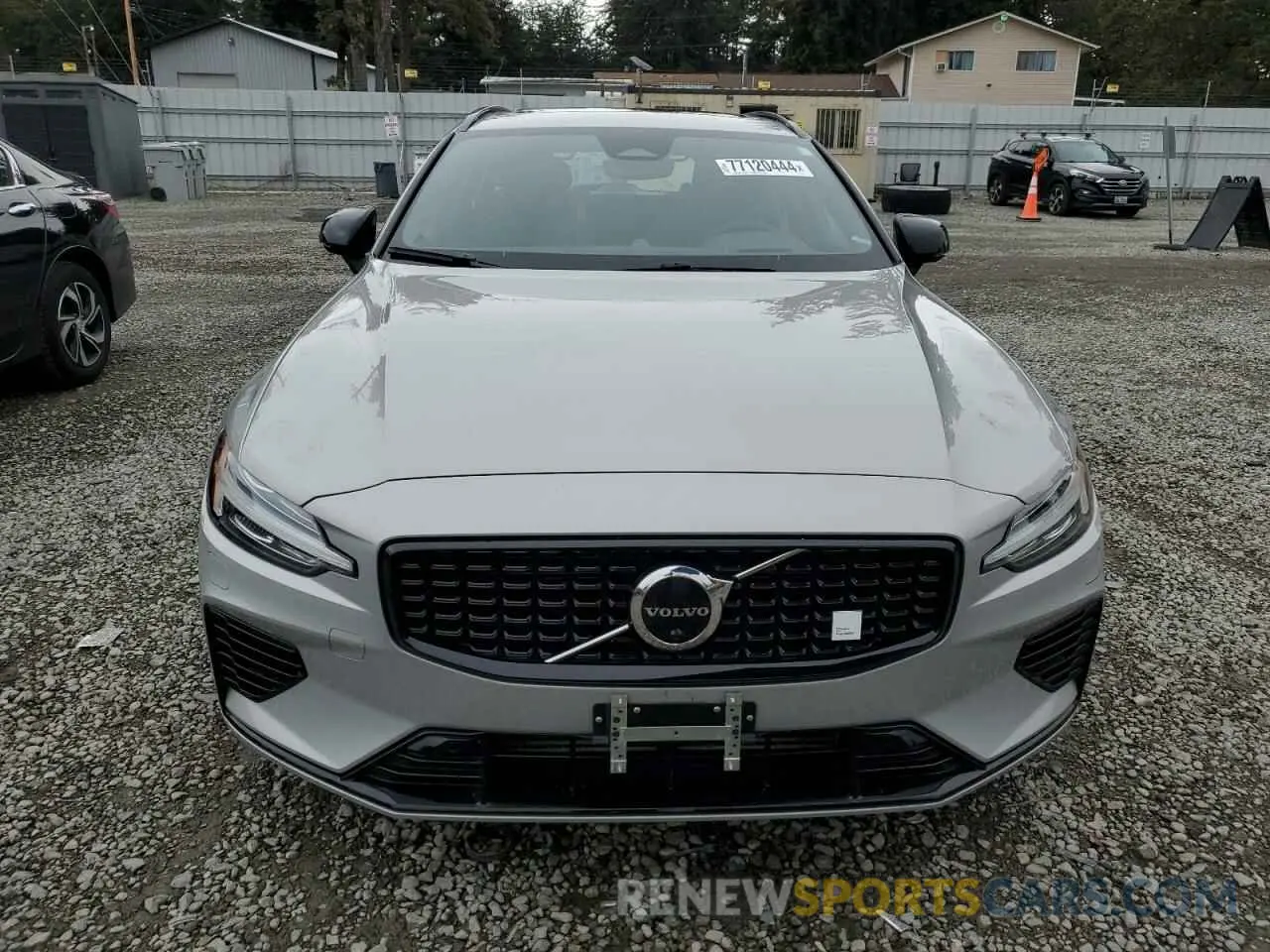 5 Photograph of a damaged car YV1H60EP8P1537253 VOLVO V60 2023