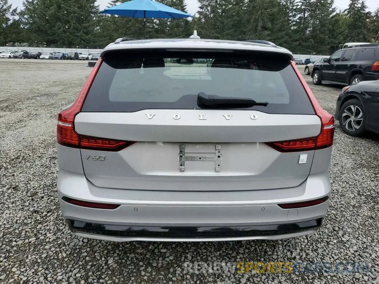 6 Photograph of a damaged car YV1H60EP8P1537253 VOLVO V60 2023