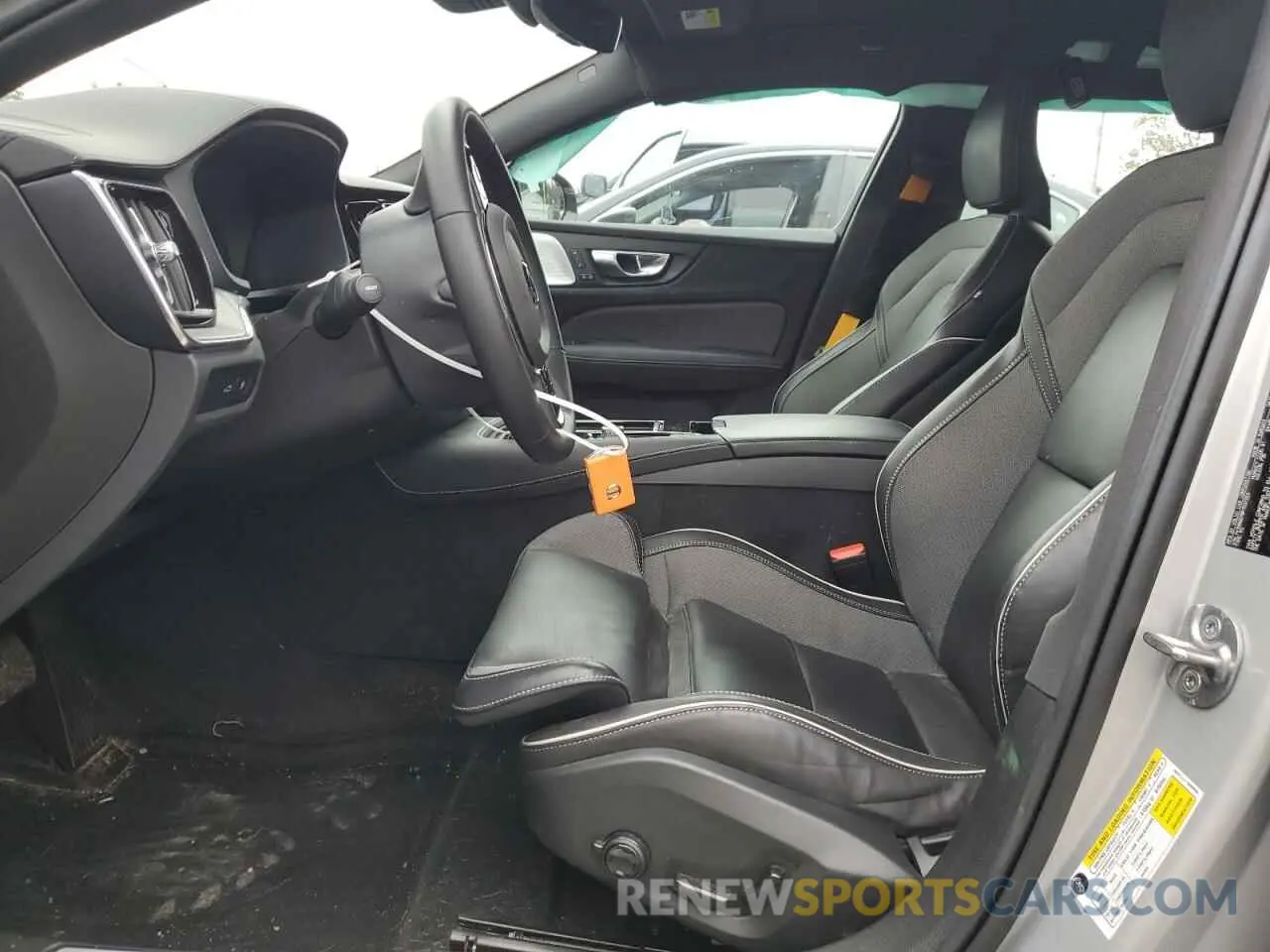 7 Photograph of a damaged car YV1H60EP8P1537253 VOLVO V60 2023