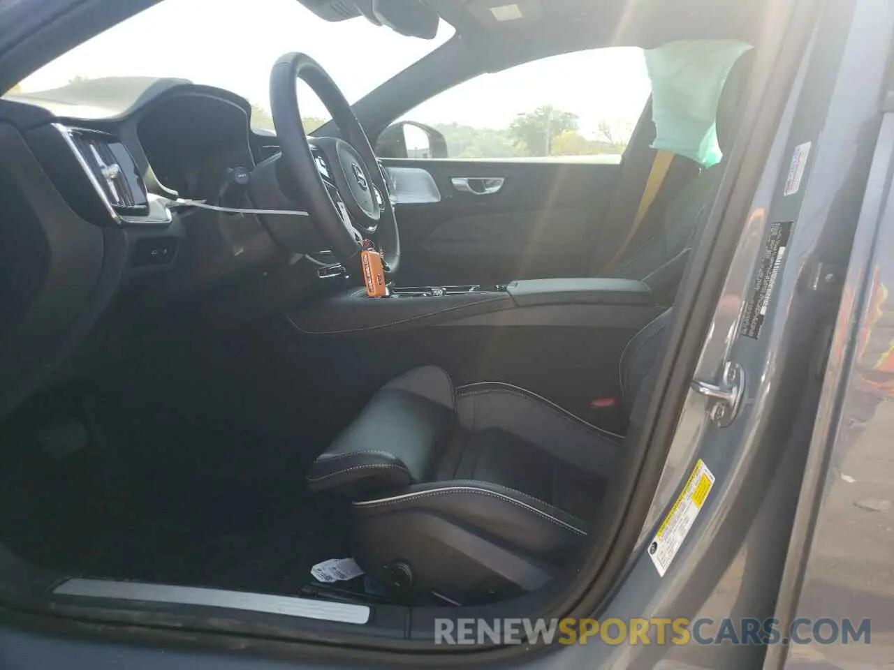 7 Photograph of a damaged car YV1H60EP5R1617113 VOLVO V60 2024