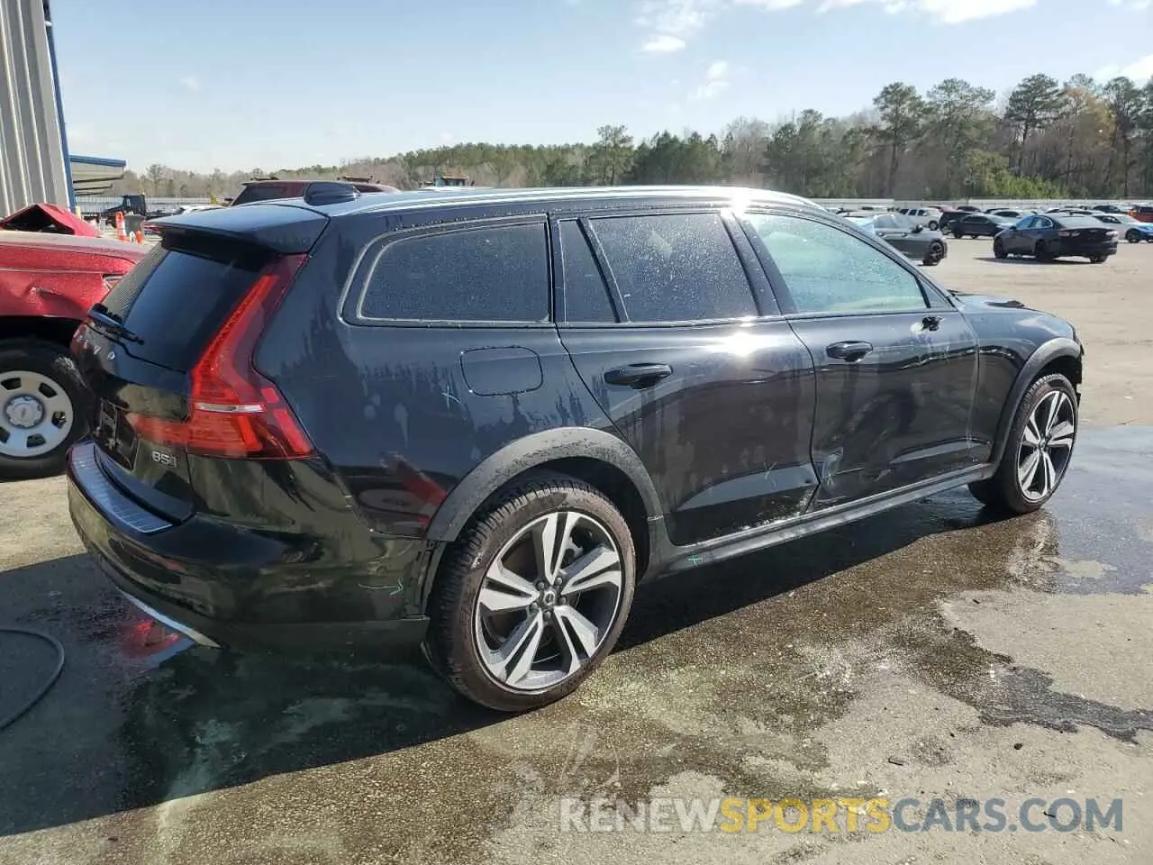 3 Photograph of a damaged car YV4L12WY6R2140474 VOLVO V60 2024