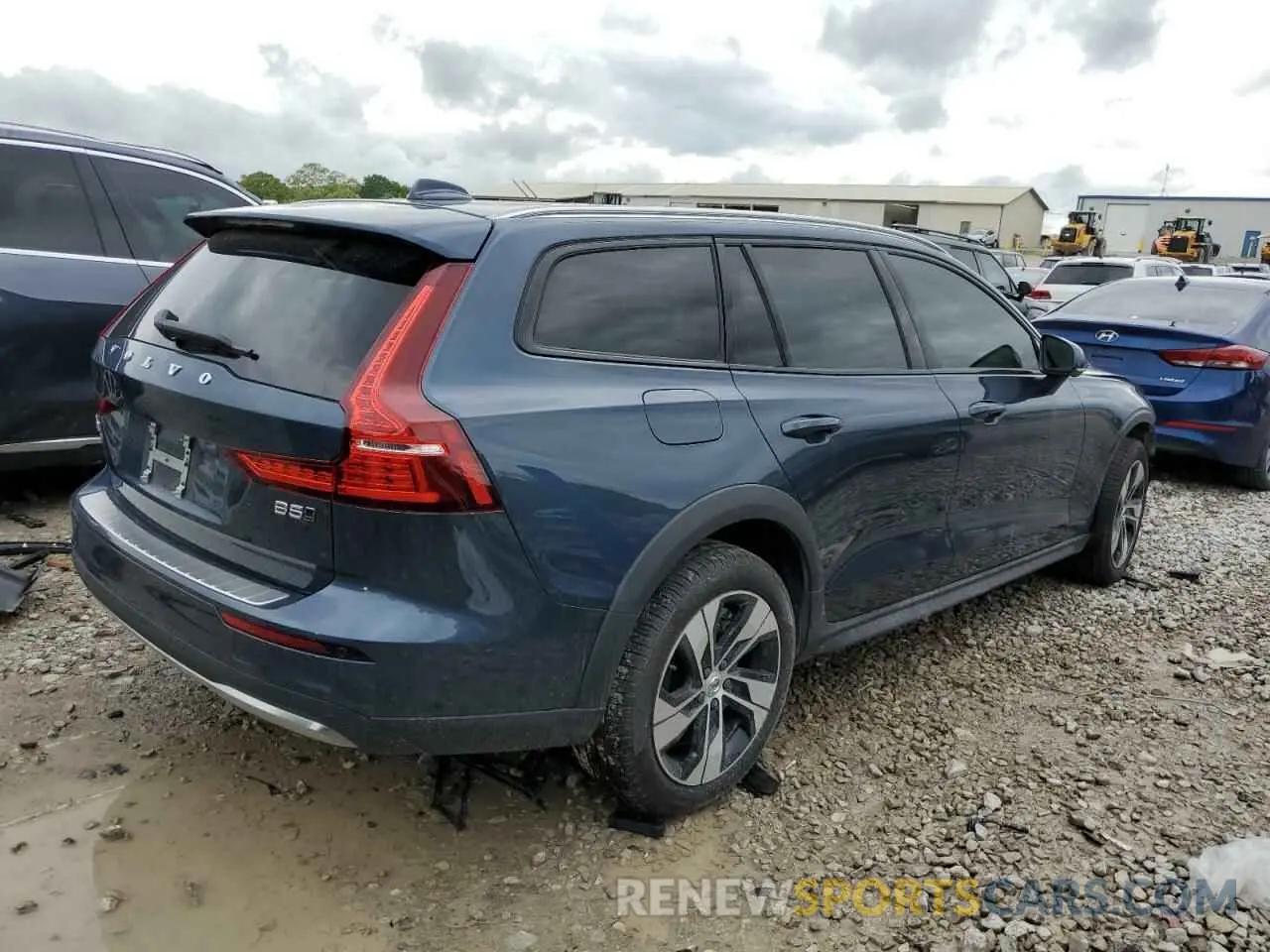 3 Photograph of a damaged car YV4L12WK7S2146849 VOLVO V60 2025