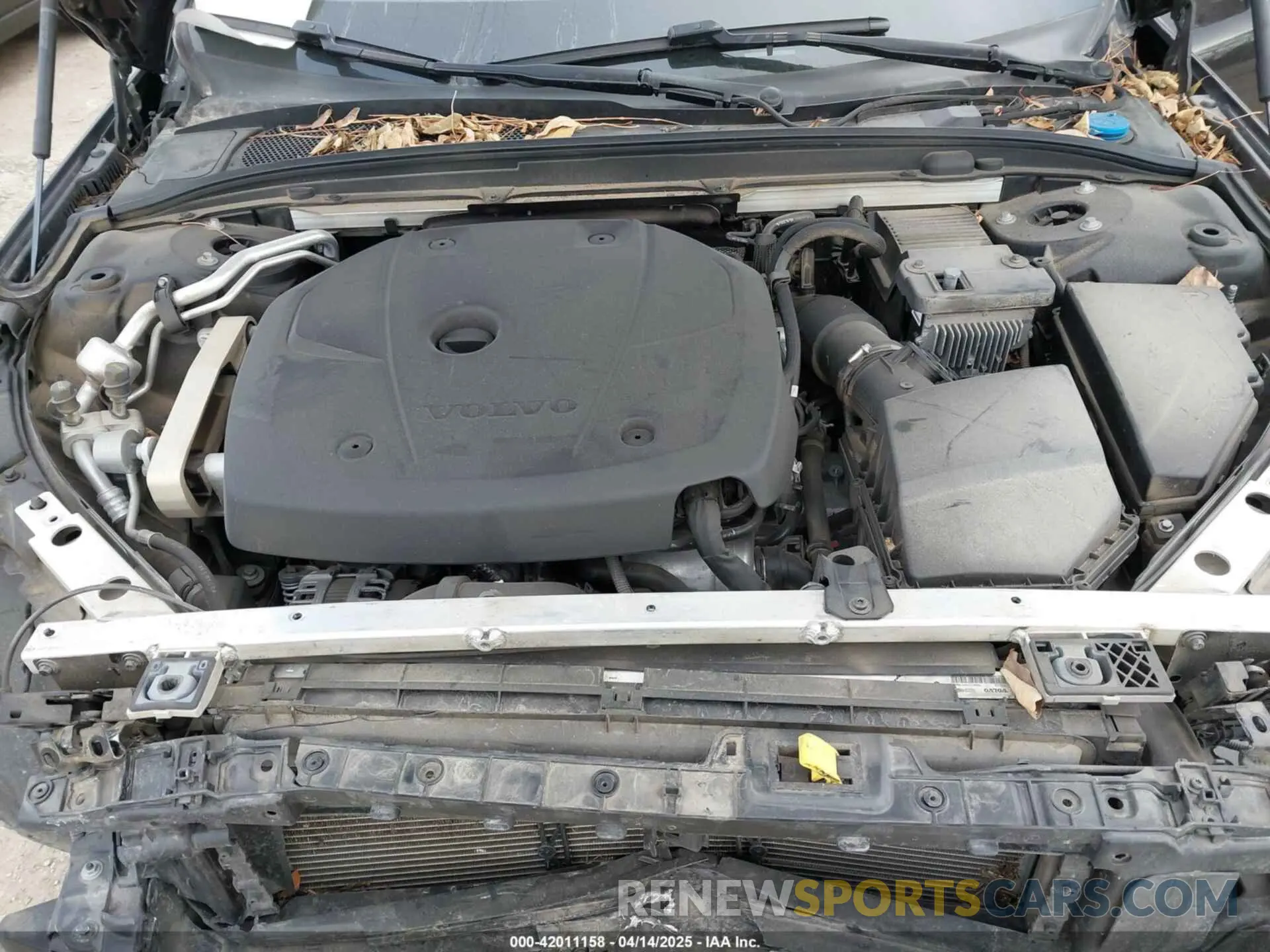 10 Photograph of a damaged car YV4102WK5L1047268 VOLVO V60 CROSS COUNTRY 2020