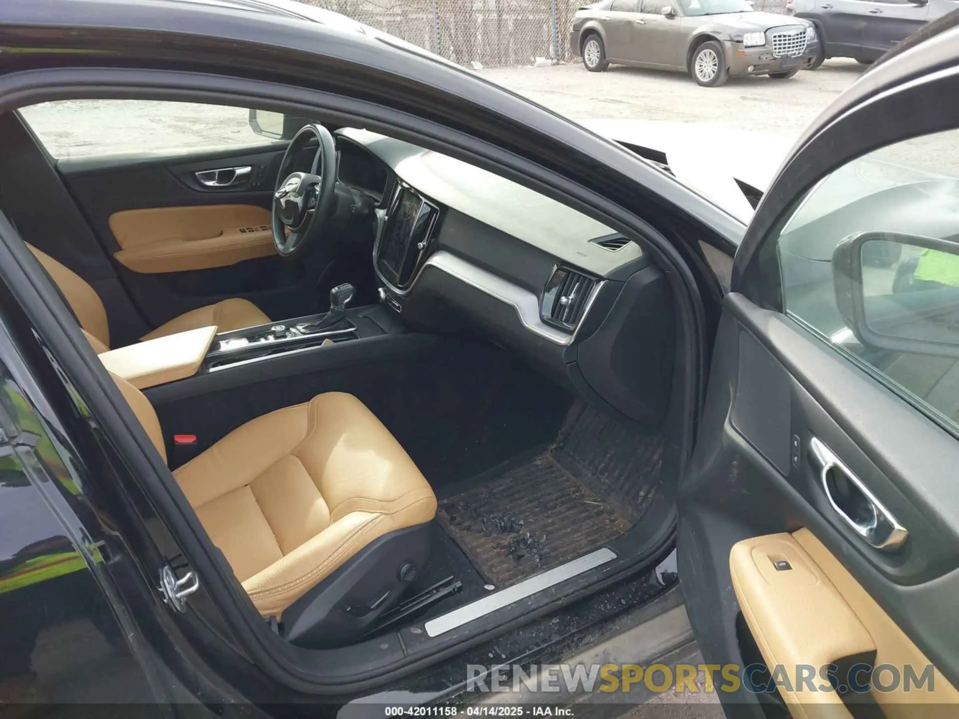 5 Photograph of a damaged car YV4102WK5L1047268 VOLVO V60 CROSS COUNTRY 2020