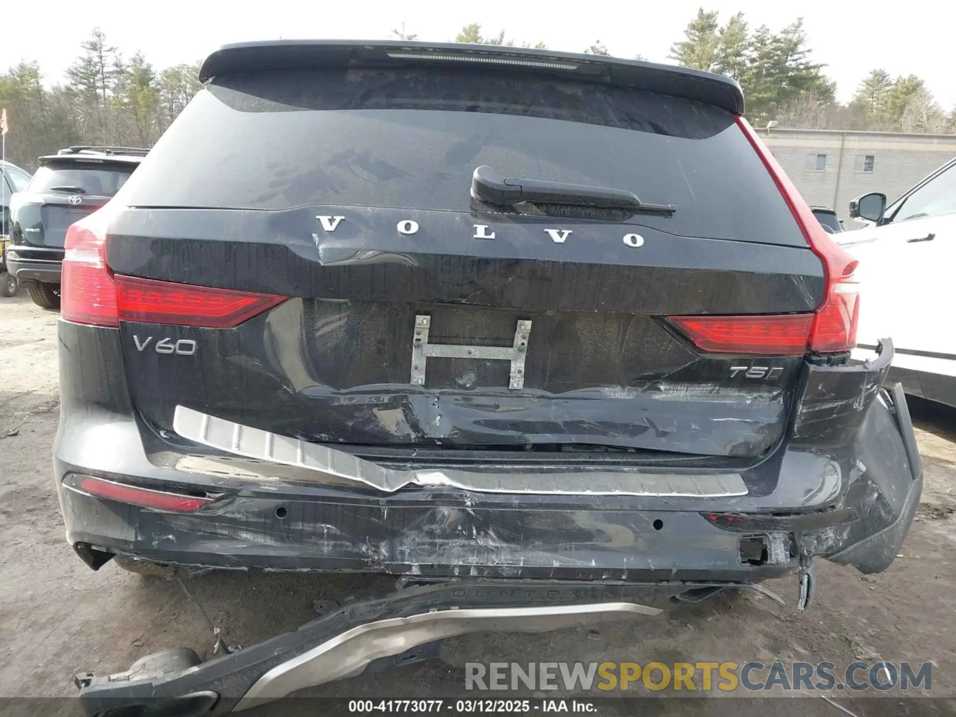 6 Photograph of a damaged car YV4102WK6L1032133 VOLVO V60 CROSS COUNTRY 2020