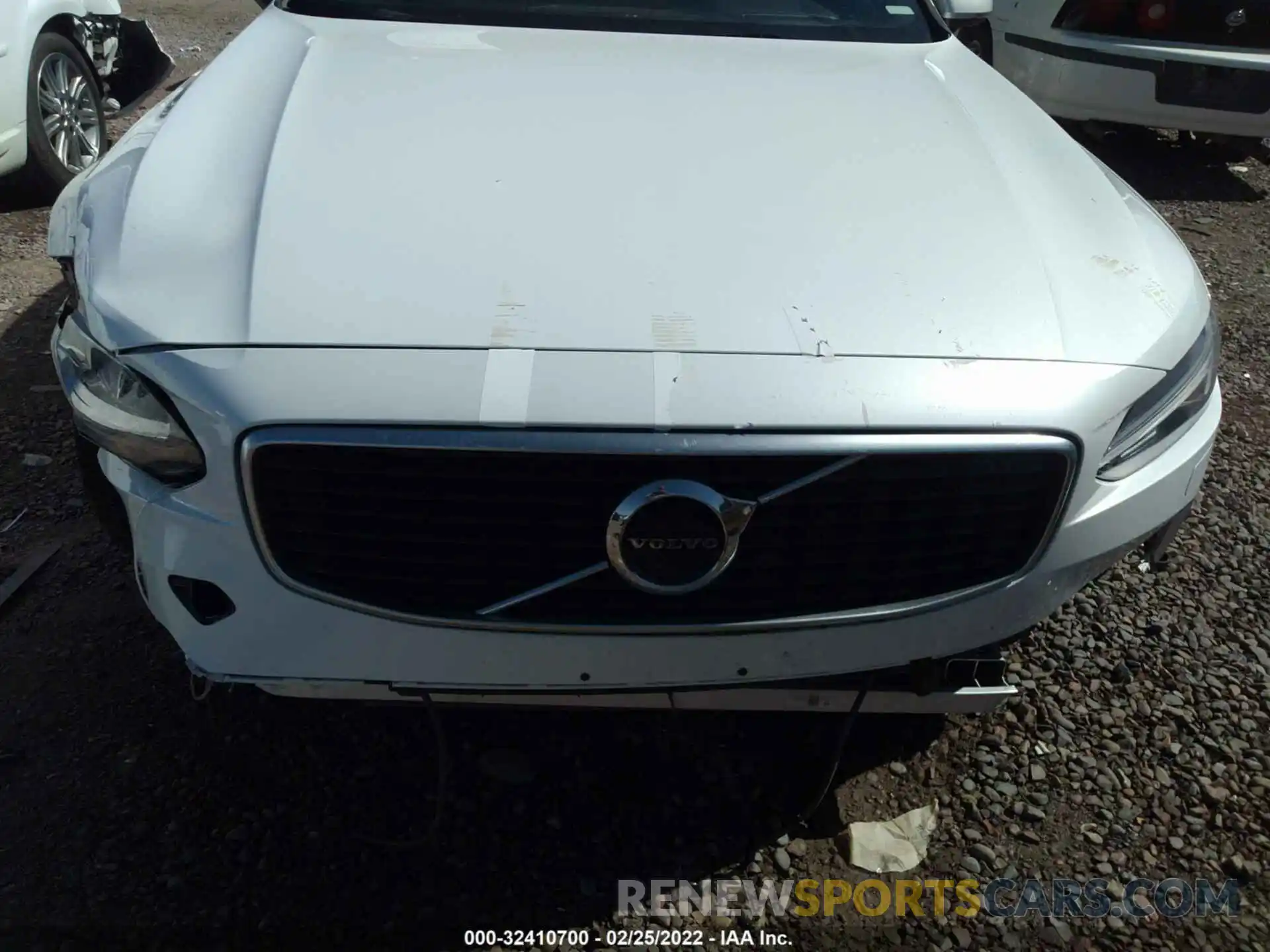 6 Photograph of a damaged car YV1102GM1K1087441 VOLVO V90 2019