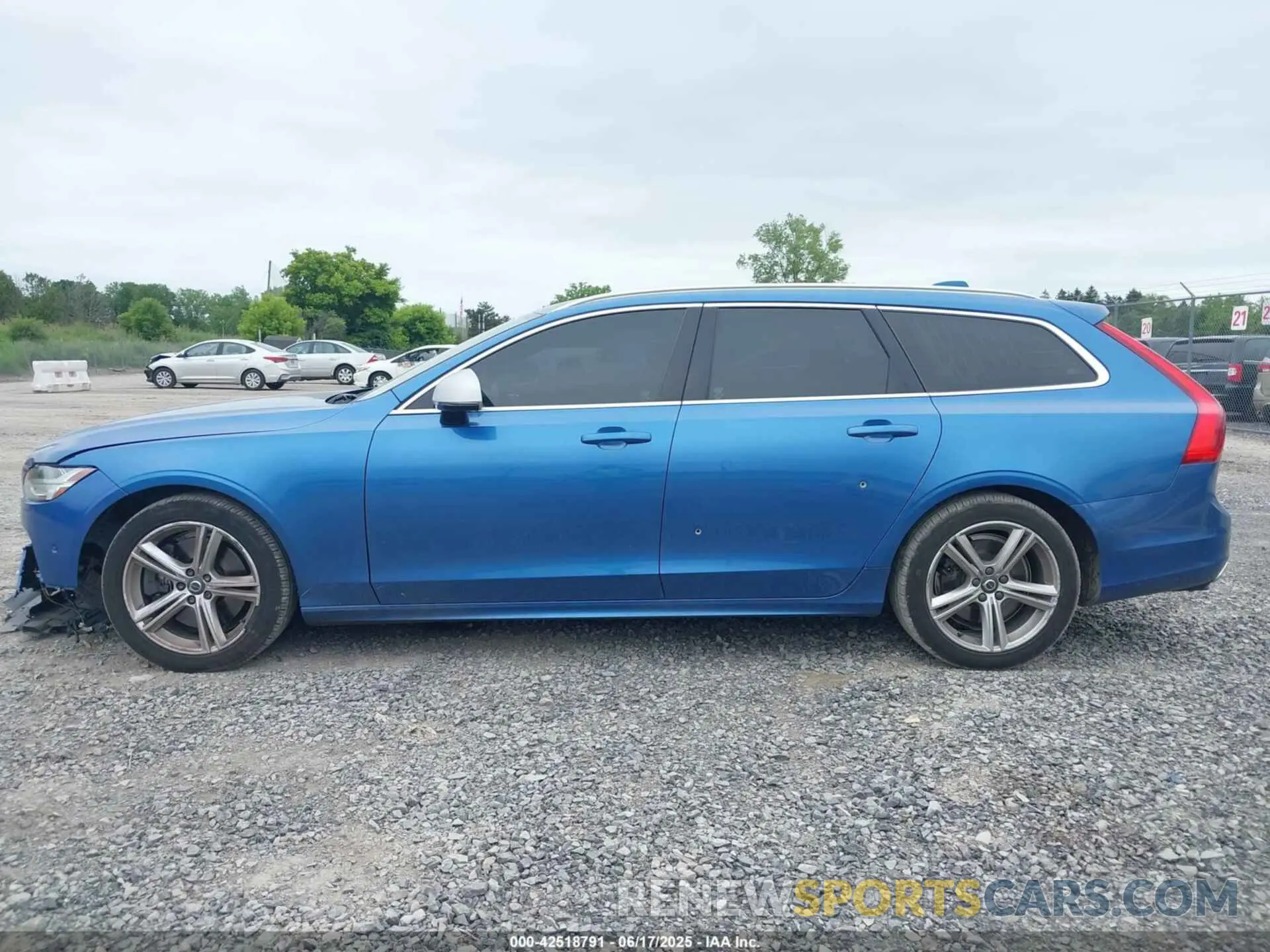 15 Photograph of a damaged car YV1A22VM2K1084934 VOLVO V90 2019