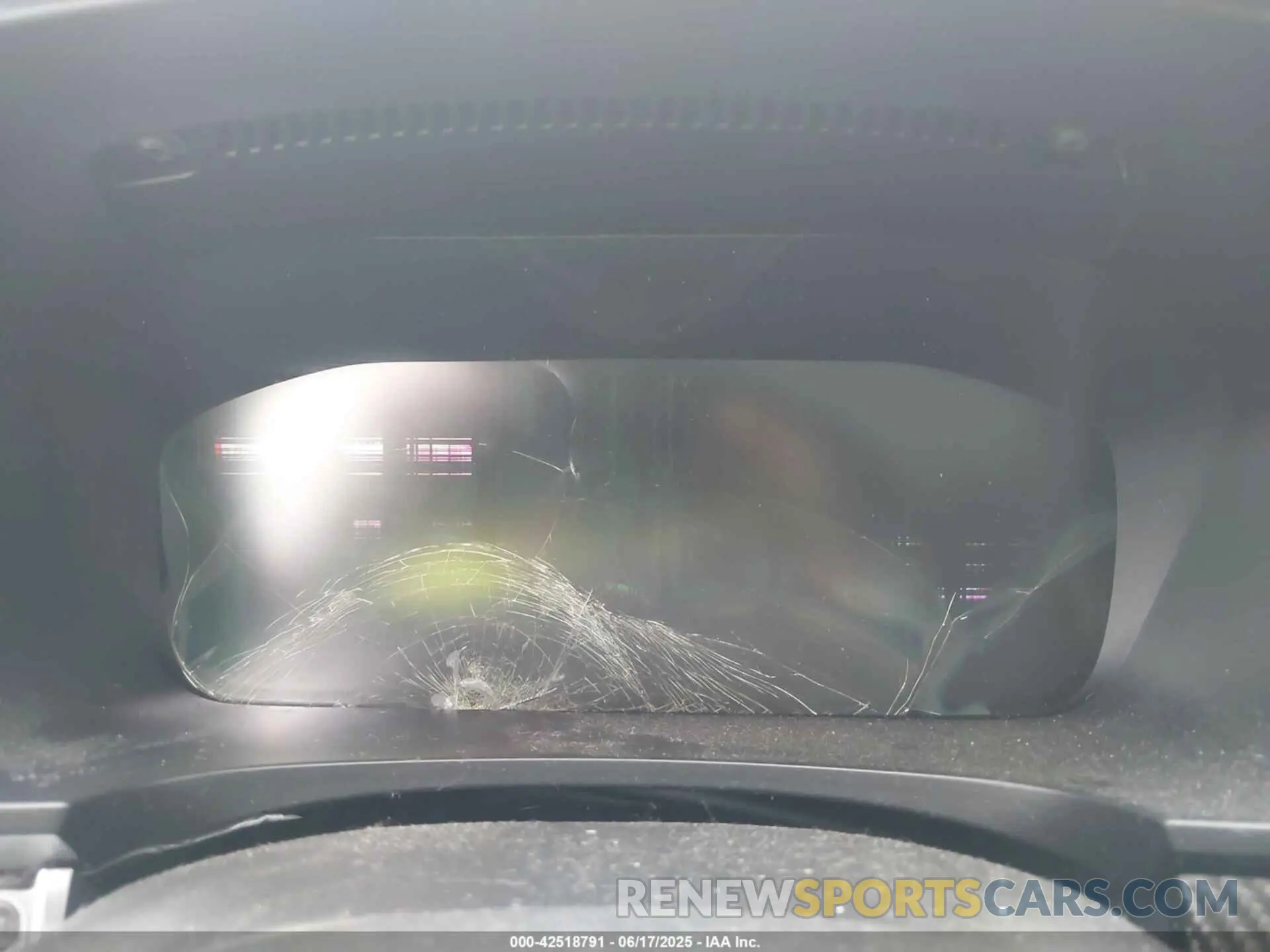 16 Photograph of a damaged car YV1A22VM2K1084934 VOLVO V90 2019