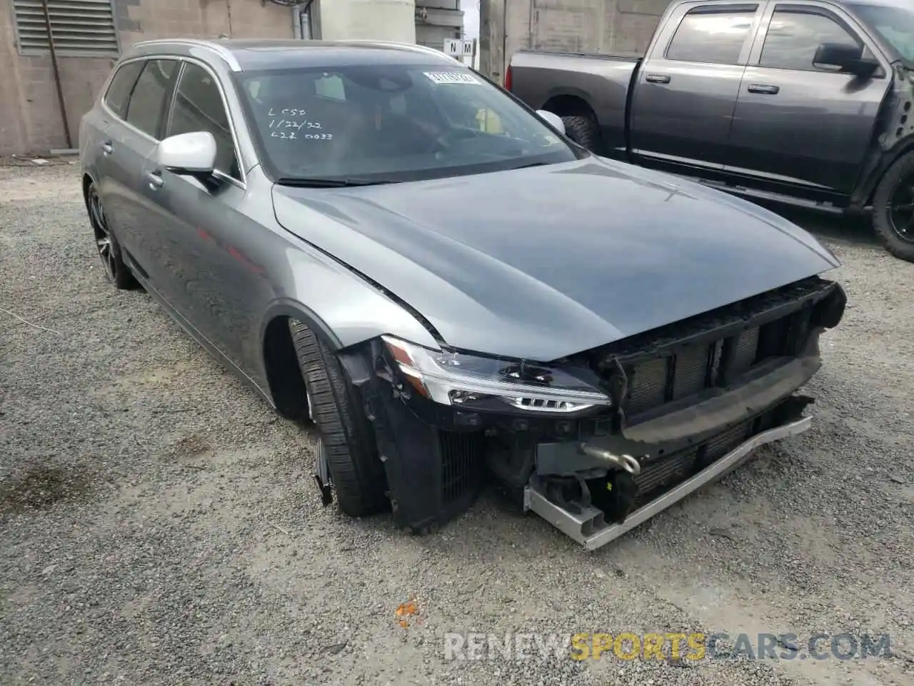 1 Photograph of a damaged car YV1A22VM2K1095089 VOLVO V90 2019