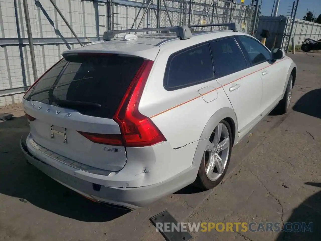 4 Photograph of a damaged car YV4A22NT6K1081917 VOLVO V90 2019