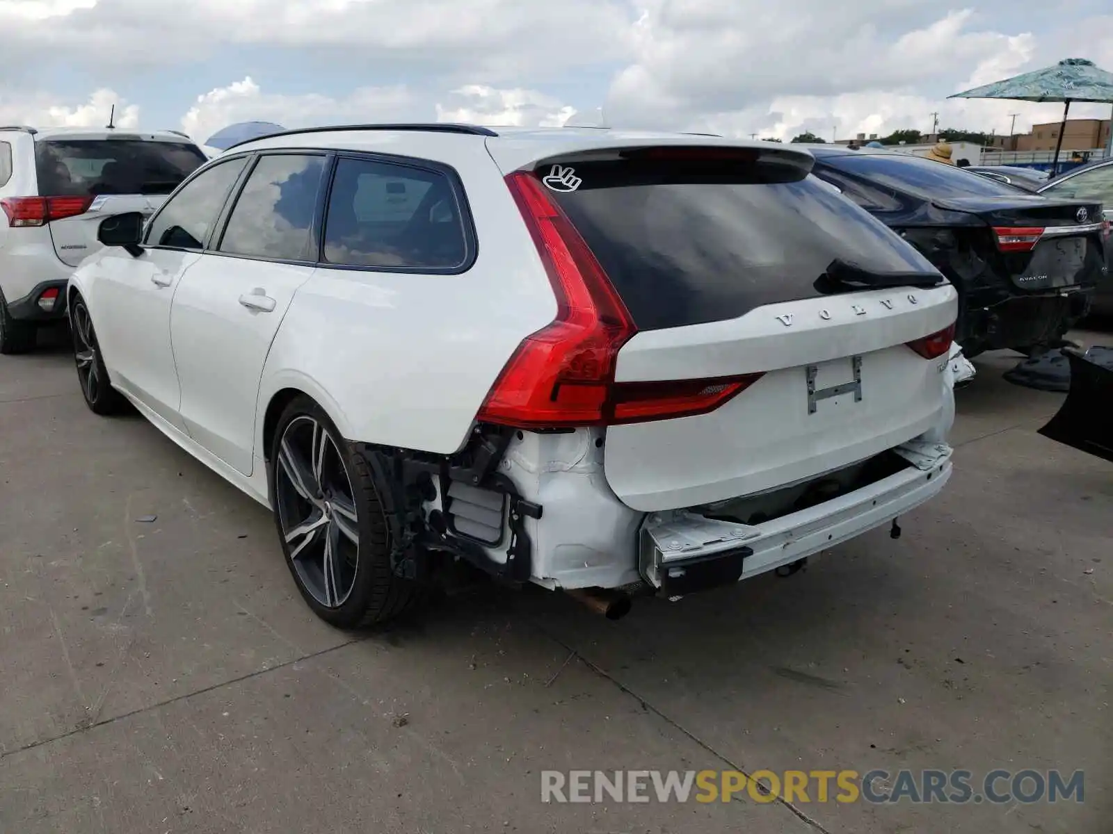 3 Photograph of a damaged car YV1A22VM3L1141966 VOLVO V90 2020