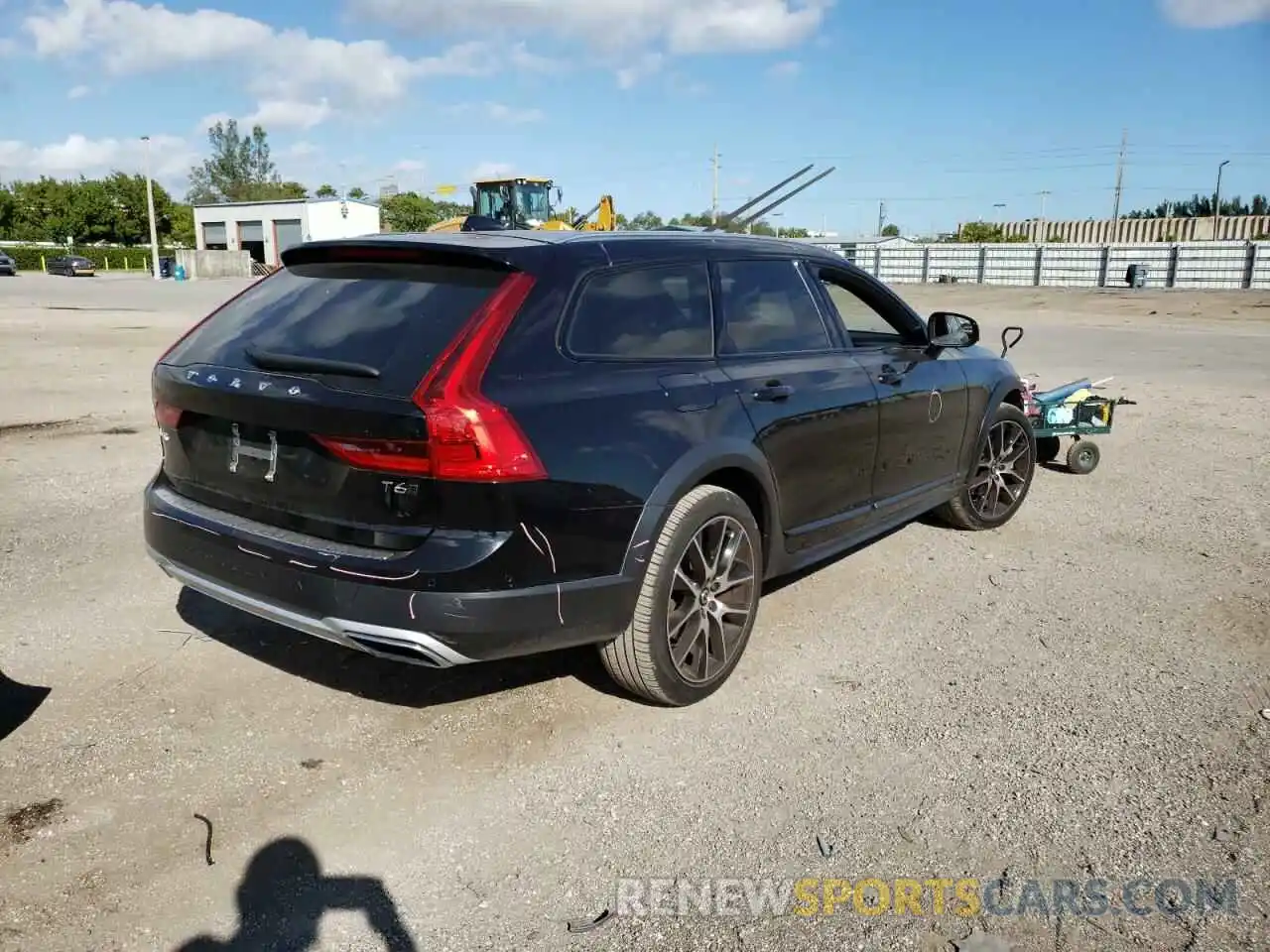 4 Photograph of a damaged car YV4A22NL4L1103074 VOLVO V90 2020