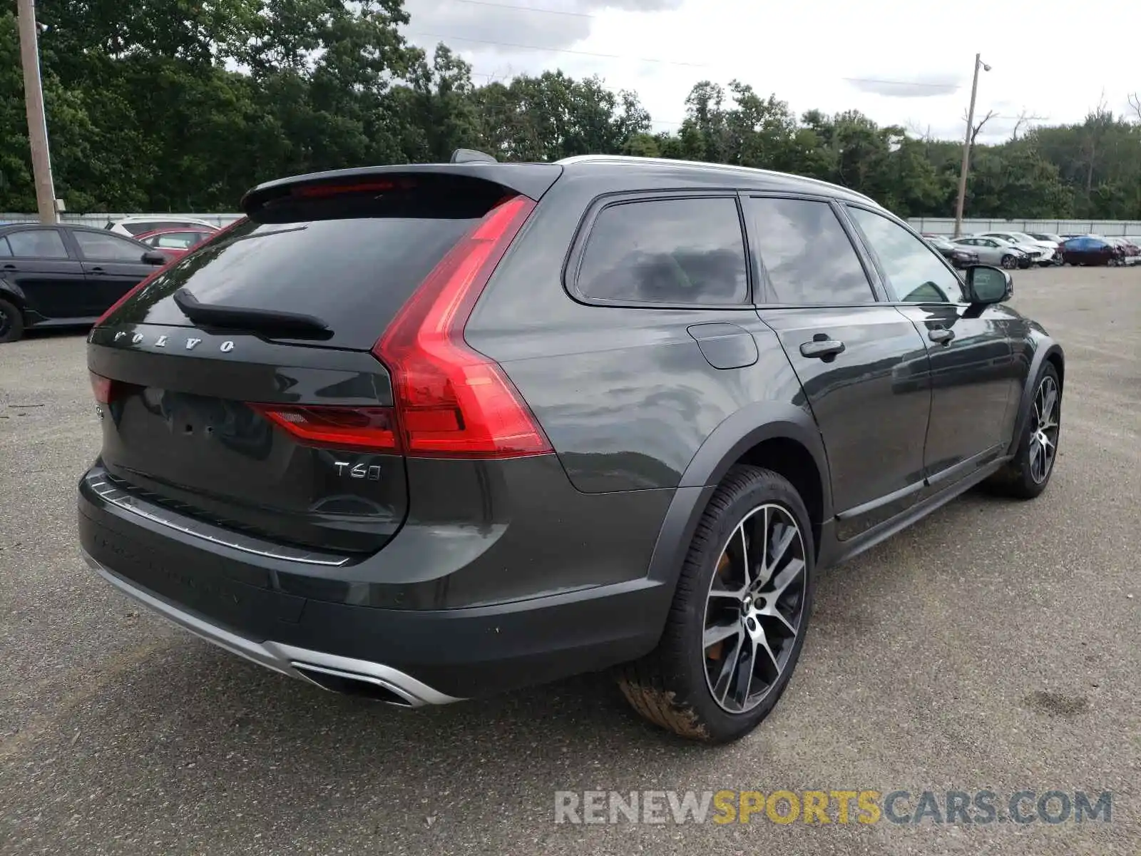 4 Photograph of a damaged car YV4A22NL5L1115928 VOLVO V90 2020