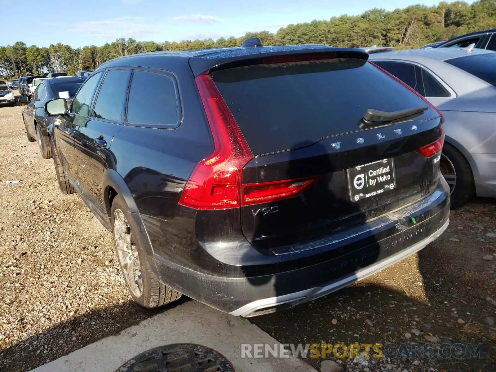 3 Photograph of a damaged car YV4A22NL6L1113220 VOLVO V90 2020