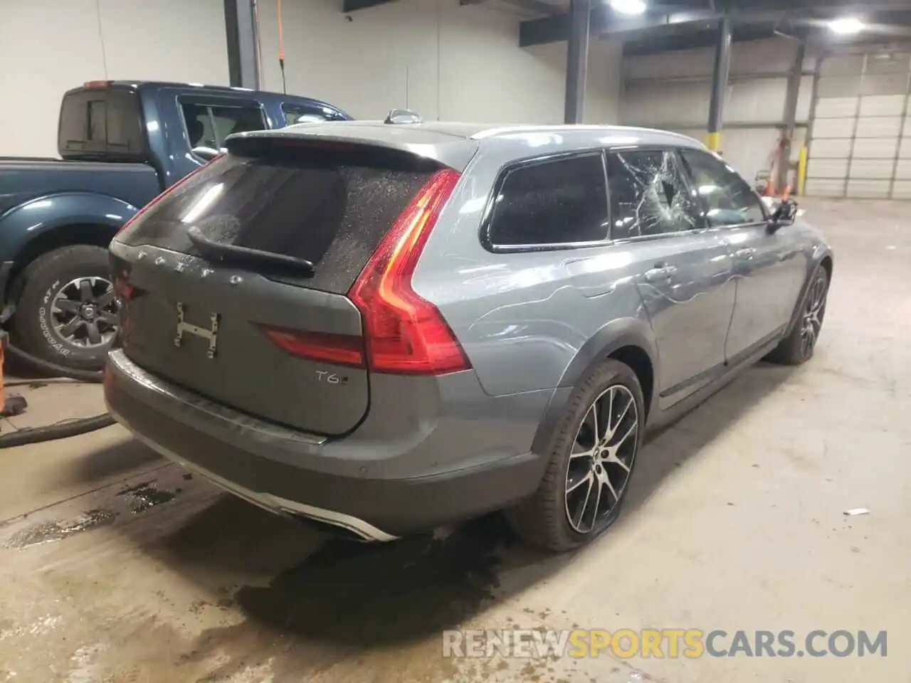 4 Photograph of a damaged car YV4A22NL7L1113548 VOLVO V90 2020