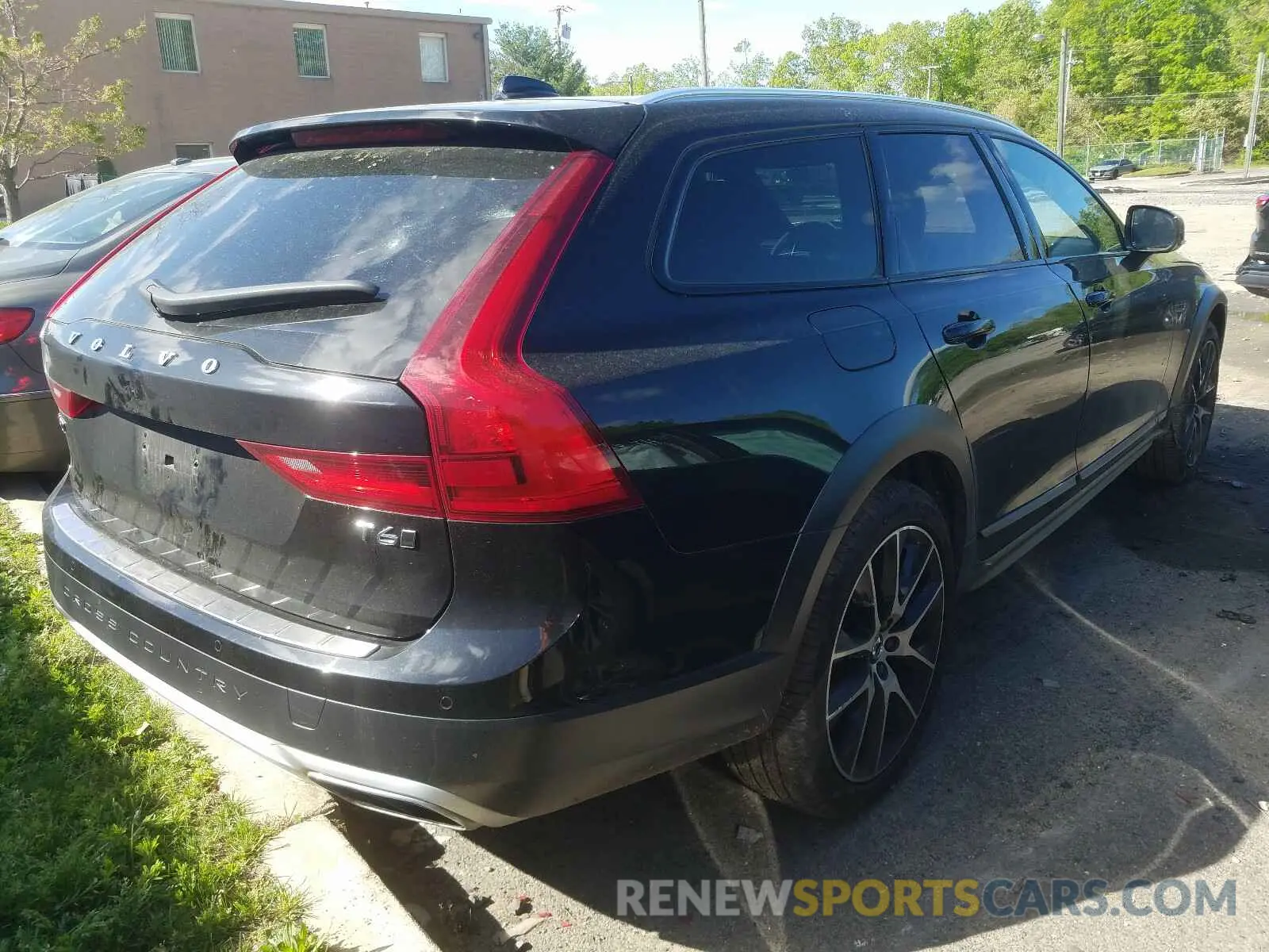 4 Photograph of a damaged car YV4A22NL7L1116093 VOLVO V90 2020