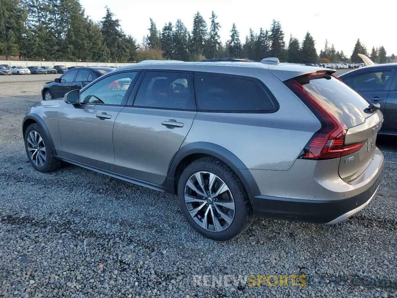 2 Photograph of a damaged car YV4A22NL4M1137484 VOLVO V90 2021