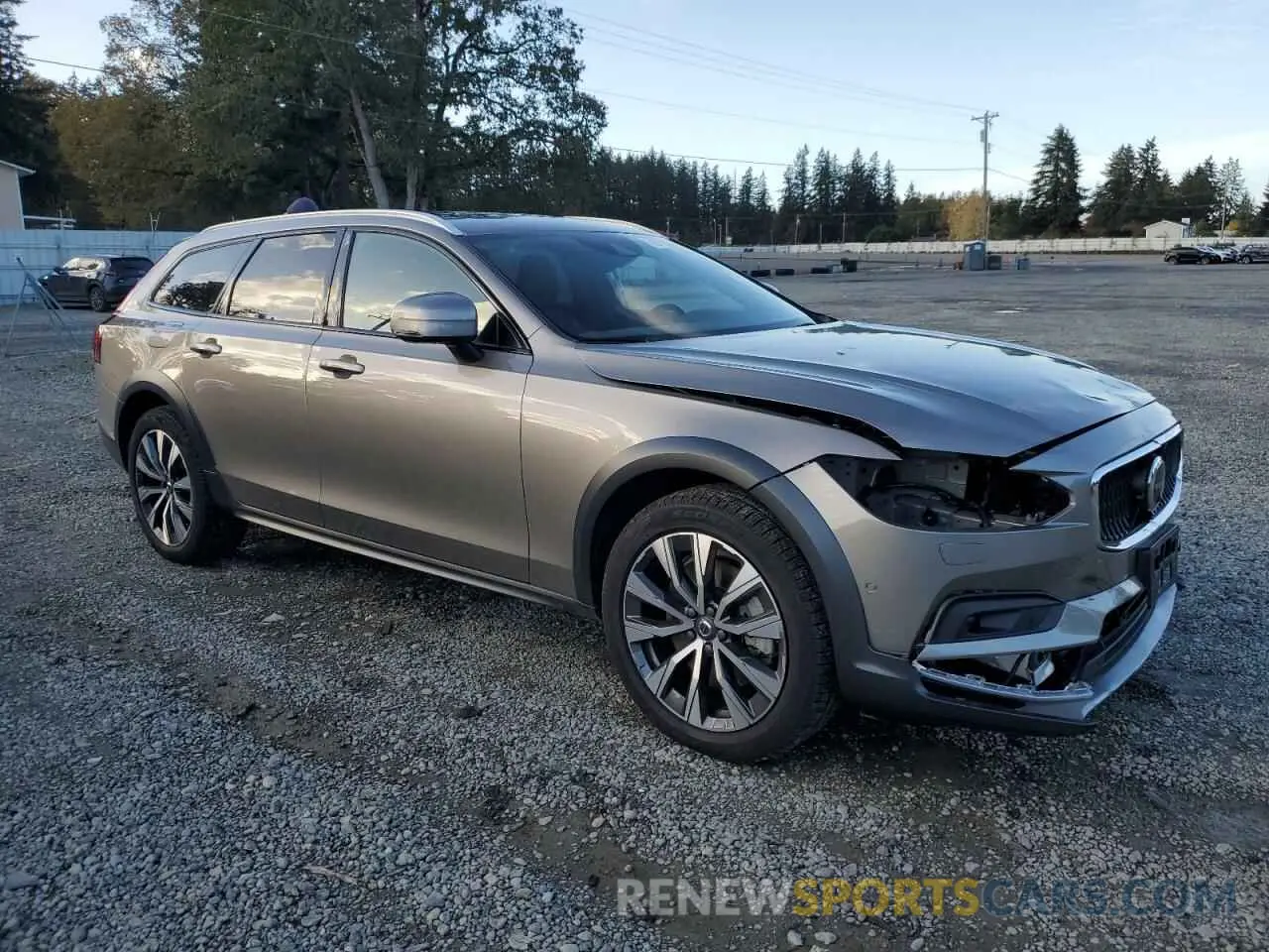 4 Photograph of a damaged car YV4A22NL4M1137484 VOLVO V90 2021