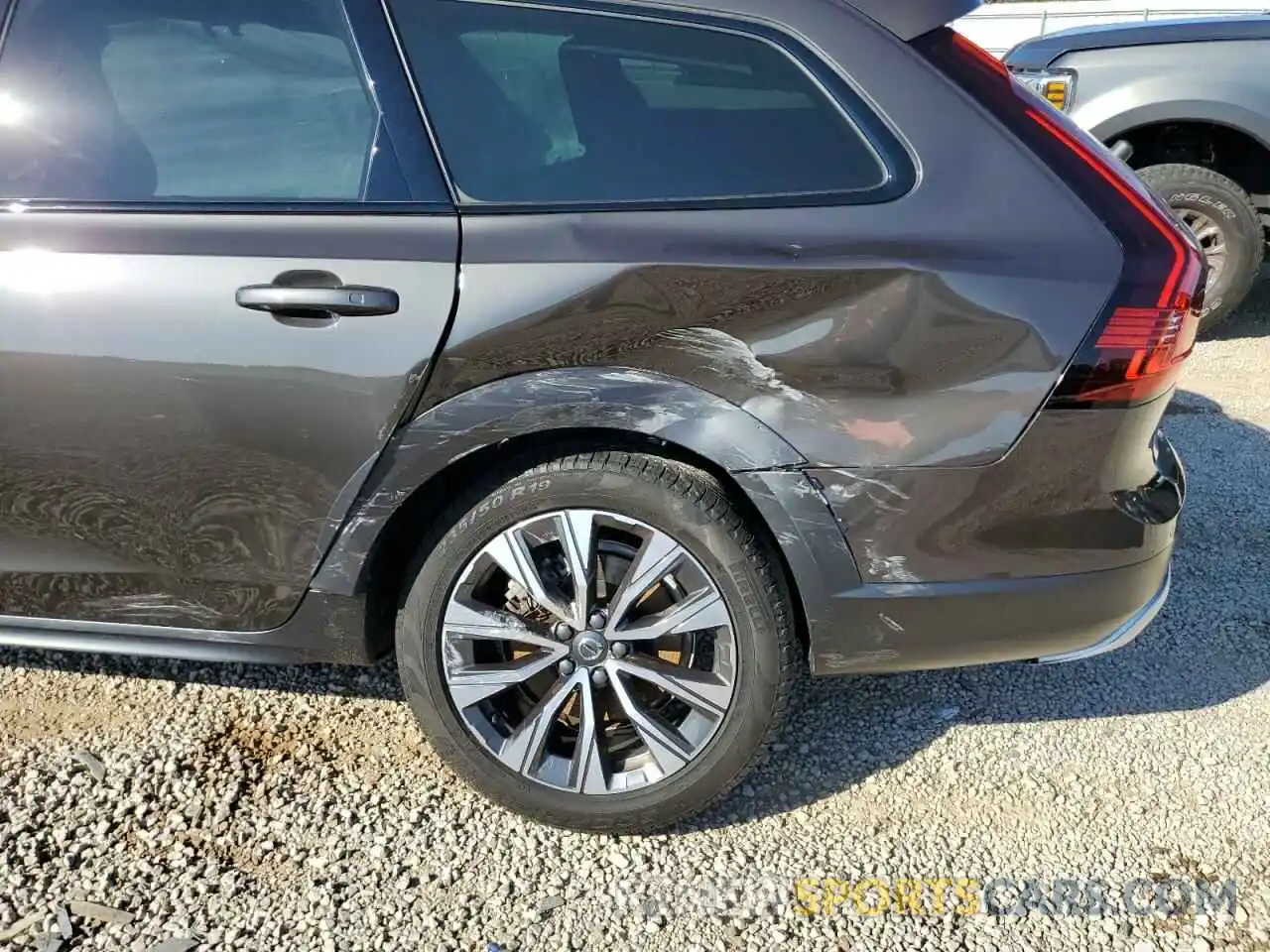 9 Photograph of a damaged car YV4A22NL6M1133582 VOLVO V90 2021