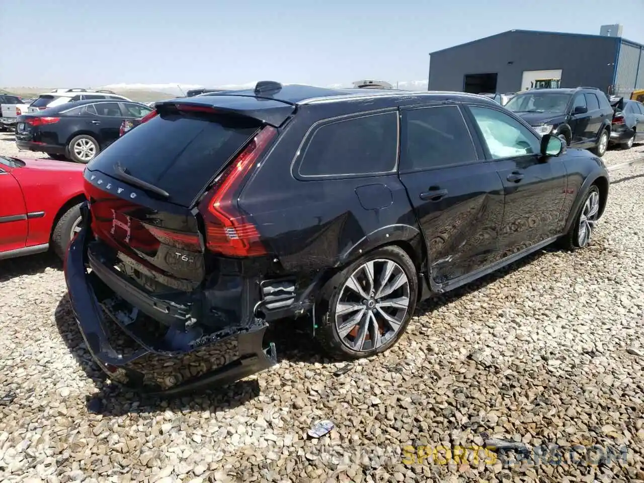 4 Photograph of a damaged car YV4A22NLXM1134377 VOLVO V90 2021