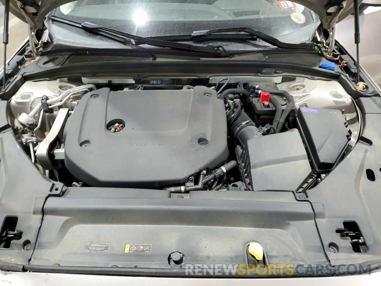 11 Photograph of a damaged car YV4062NC5P1165587 VOLVO V90 2023
