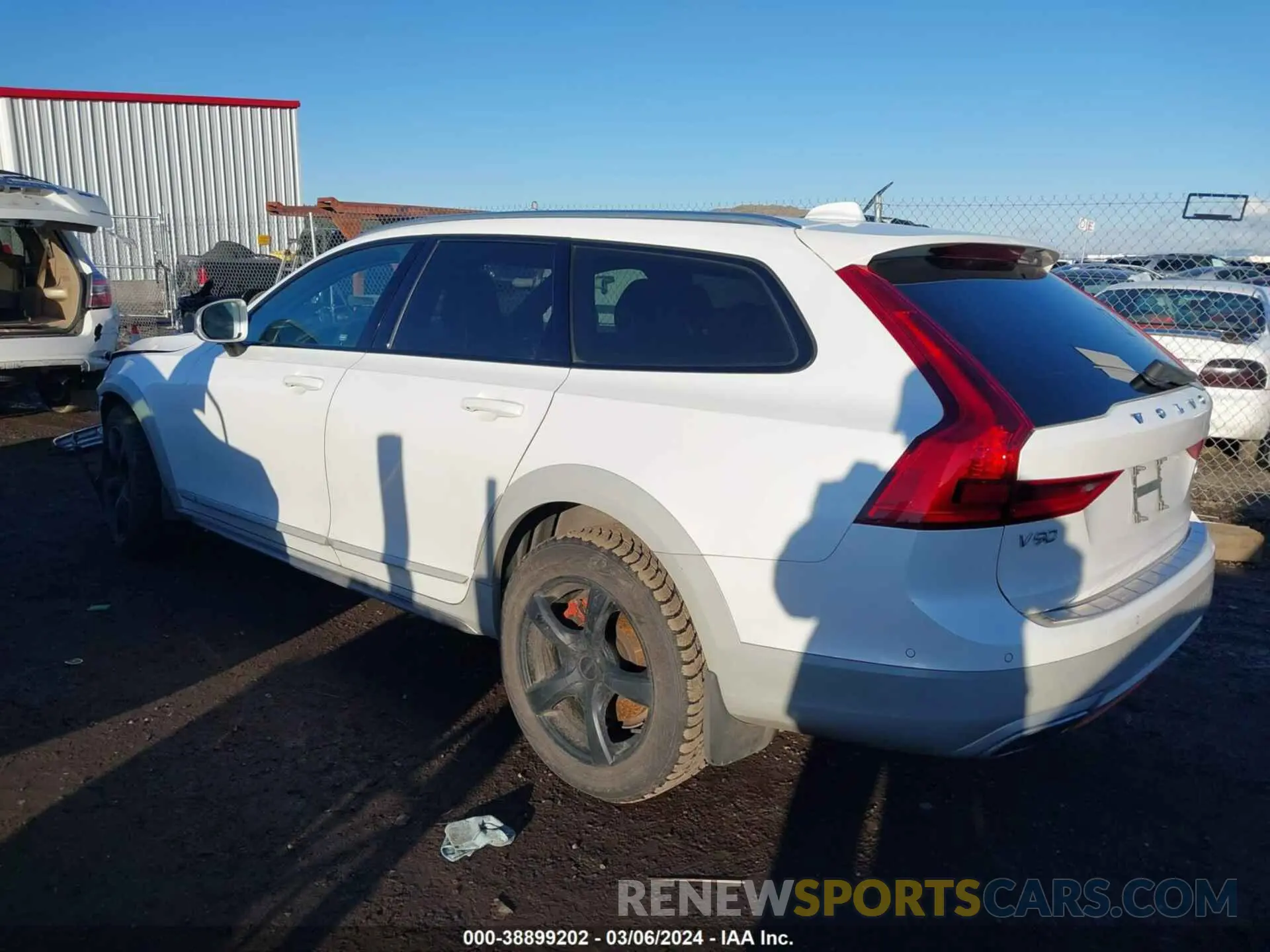 3 Photograph of a damaged car YV4A22NT1J1036270 VOLVO V90 CROSS COUNTRY 2018