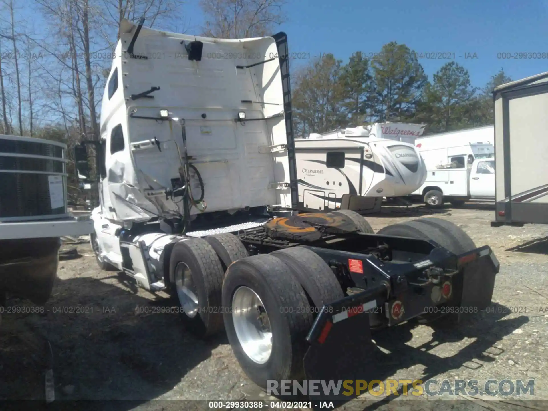 3 Photograph of a damaged car 4V4NC9EG8KN212629 VOLVO VN 2019