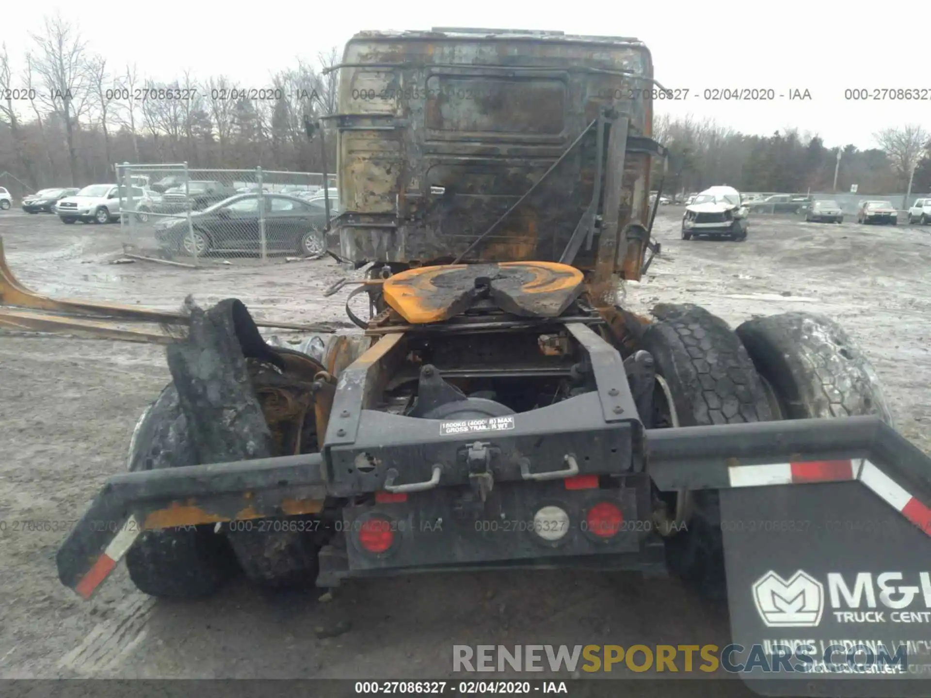 7 Photograph of a damaged car 4V4NC9EH6KN213609 VOLVO VN 2019